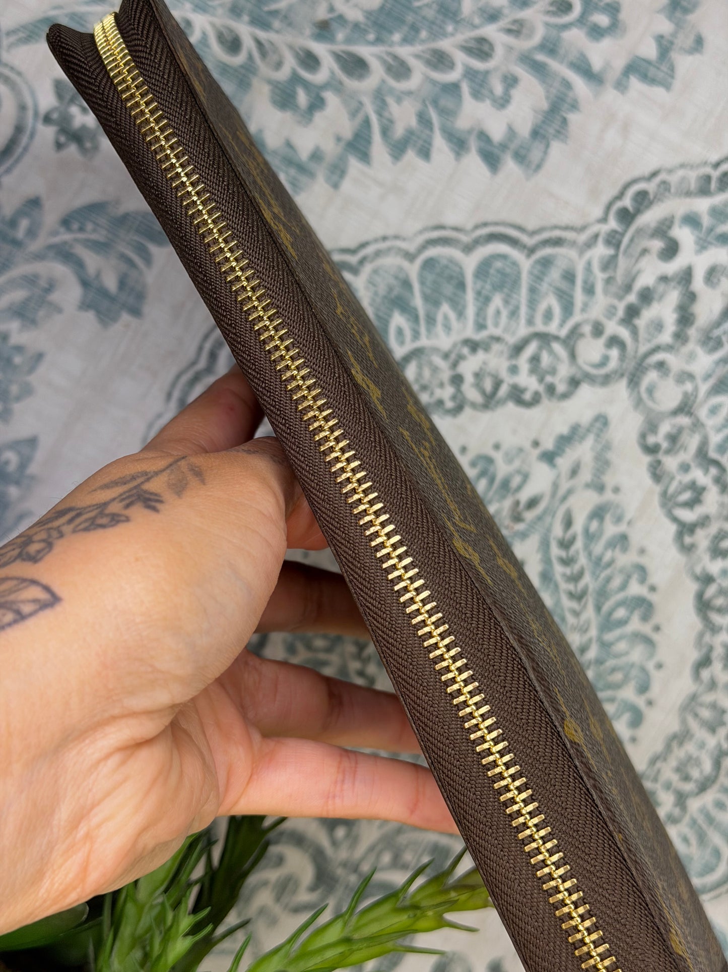 Louis Vuitton Escapade Travel Organizer Wallet