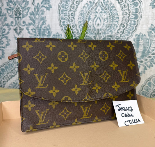Louis Vuitton Pochette Rabat Clutch 23