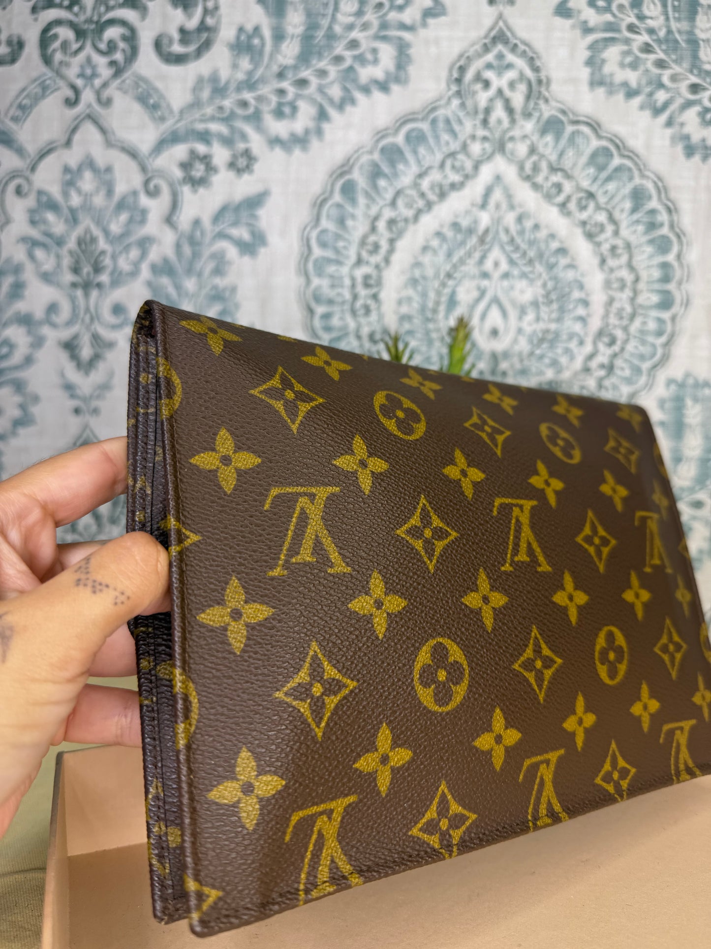 Louis Vuitton Pochette Rabat Clutch 23