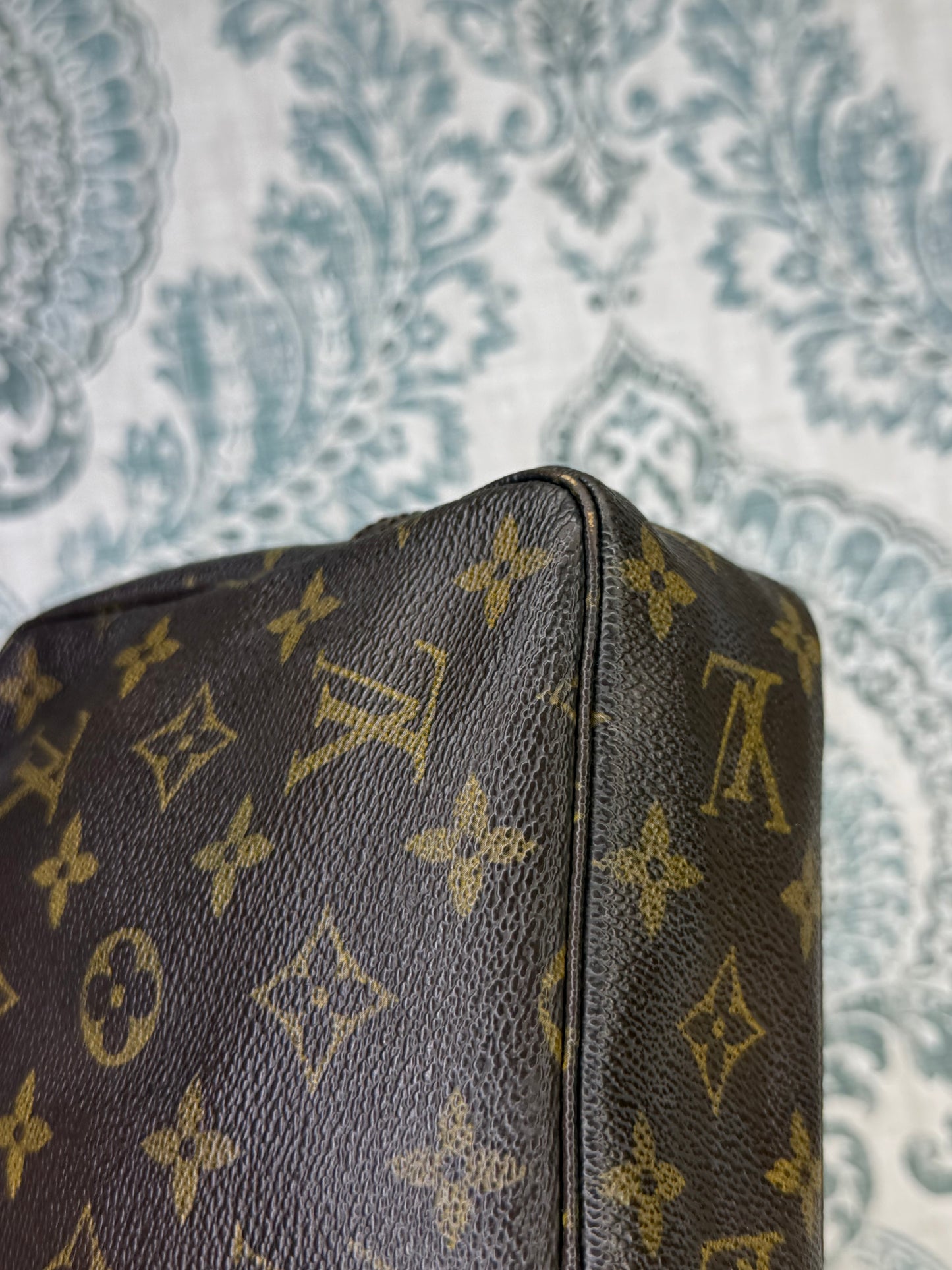 Louis Vuitton Trousse 23