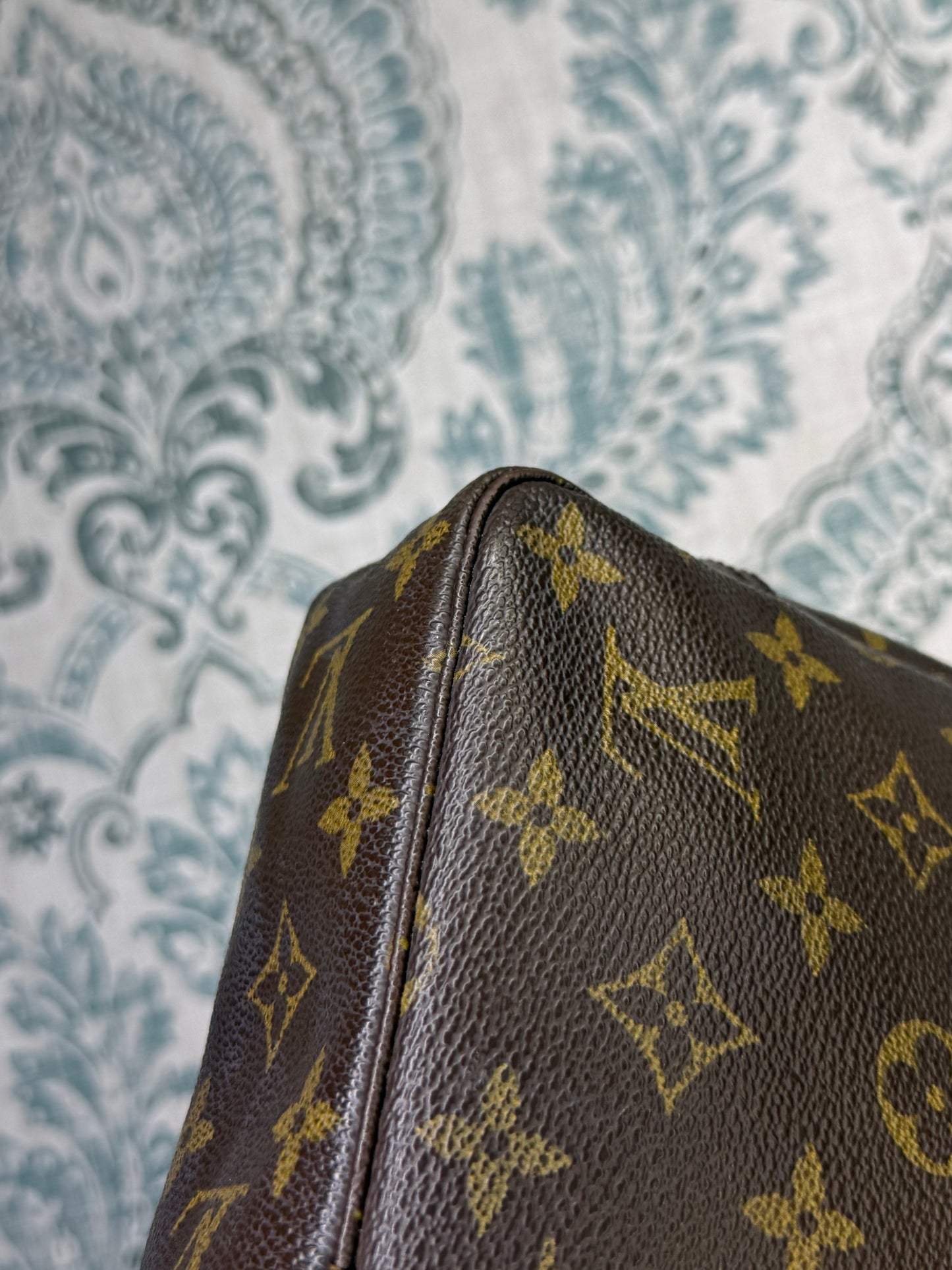 Louis Vuitton Trousse 23