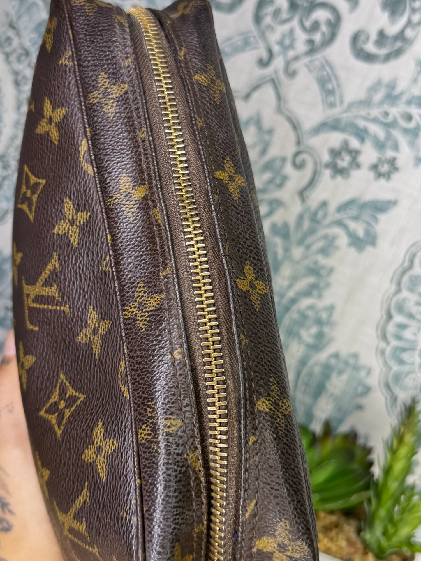 Louis Vuitton Trousse 23