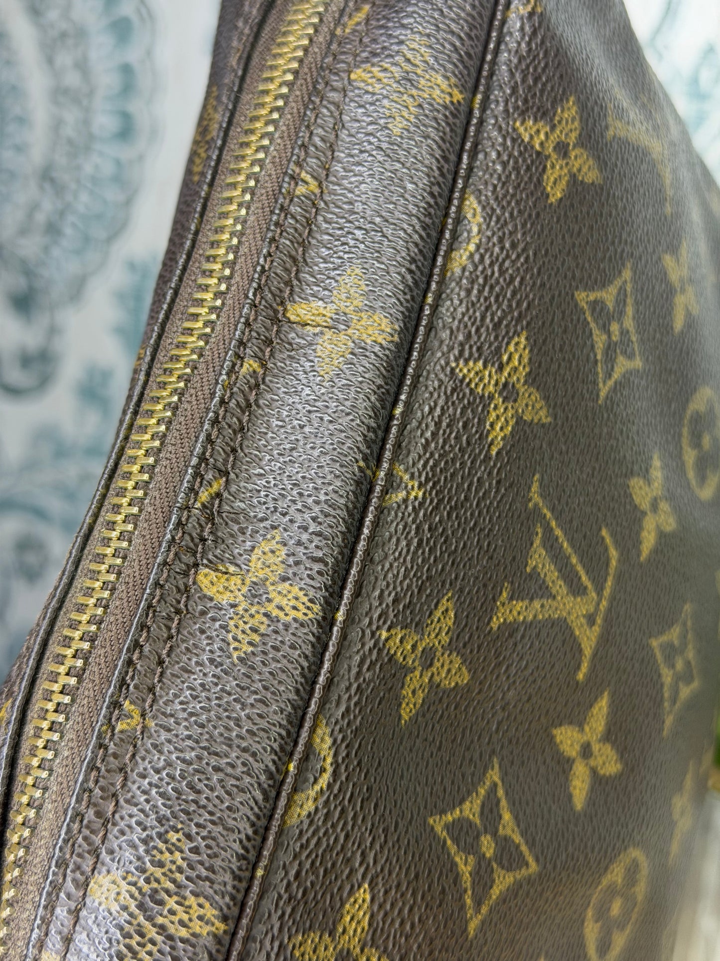 Louis Vuitton Trousse 23