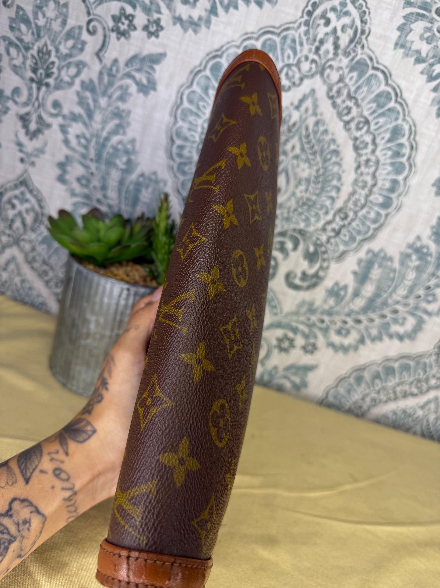Louis Vuitton Pochette Dame GM