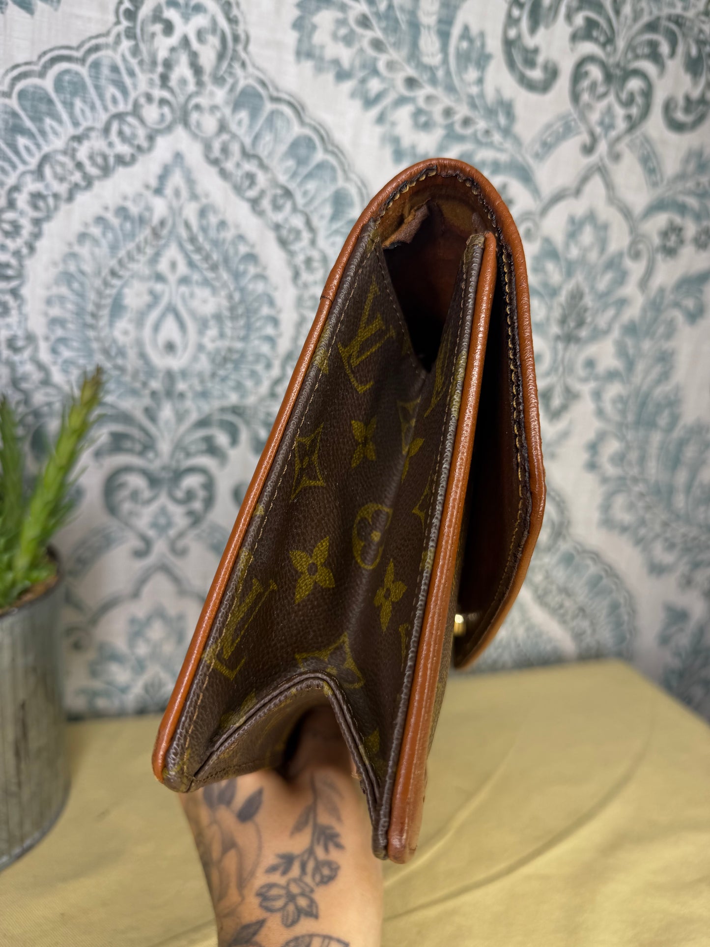 Louis Vuitton Pochette Dame GM