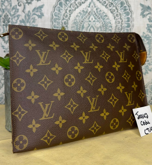 Louis Vuitton Monogram Toiletry 26