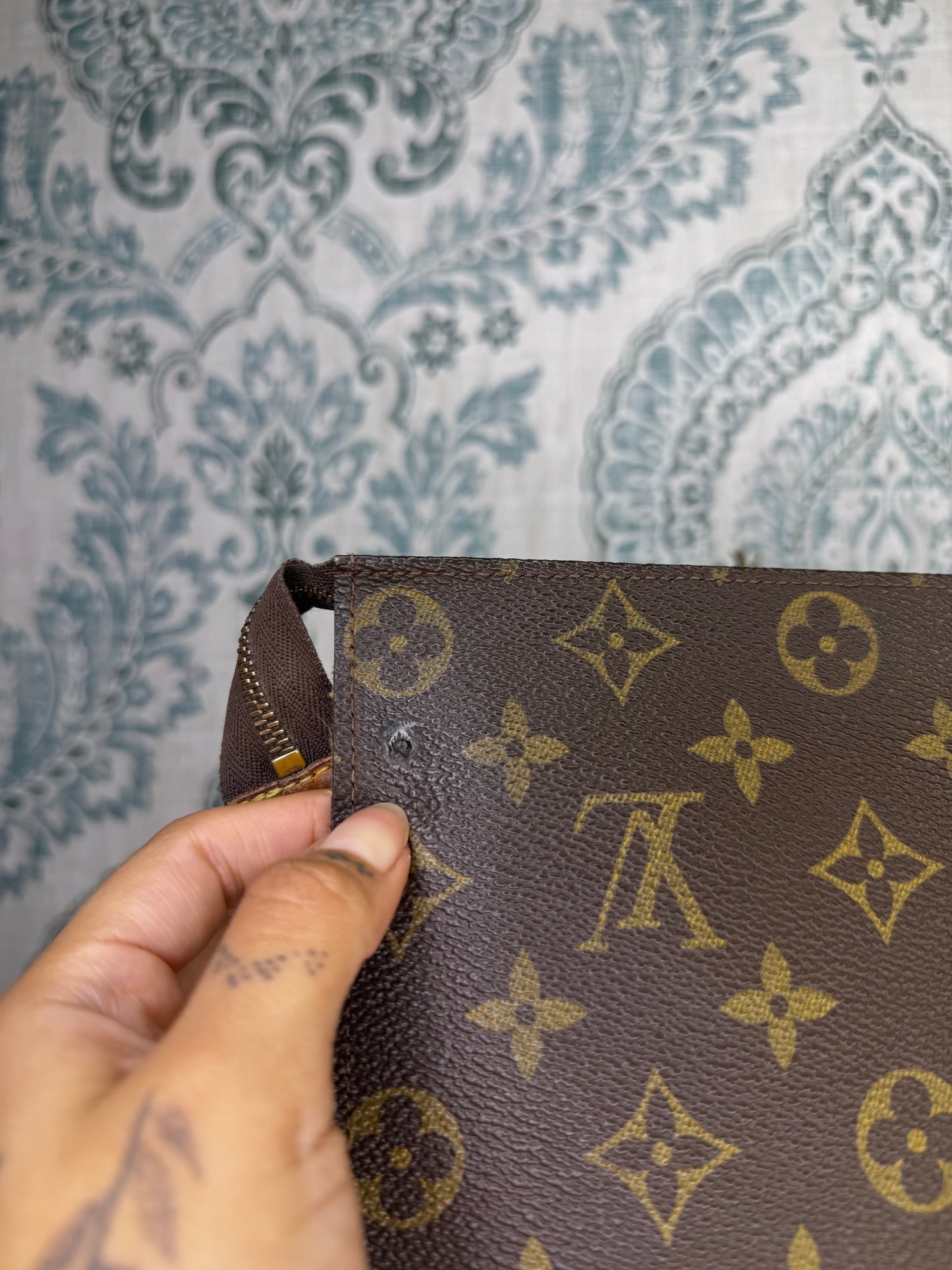 Louis Vuitton Monogram Toiletry 26
