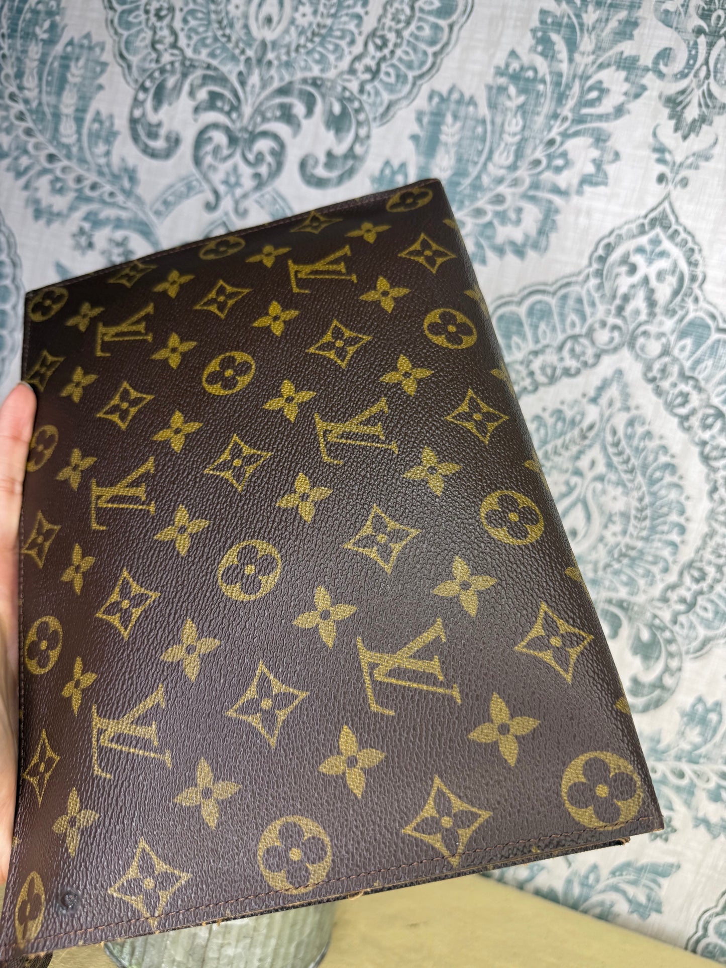 Louis Vuitton Monogram Toiletry 26