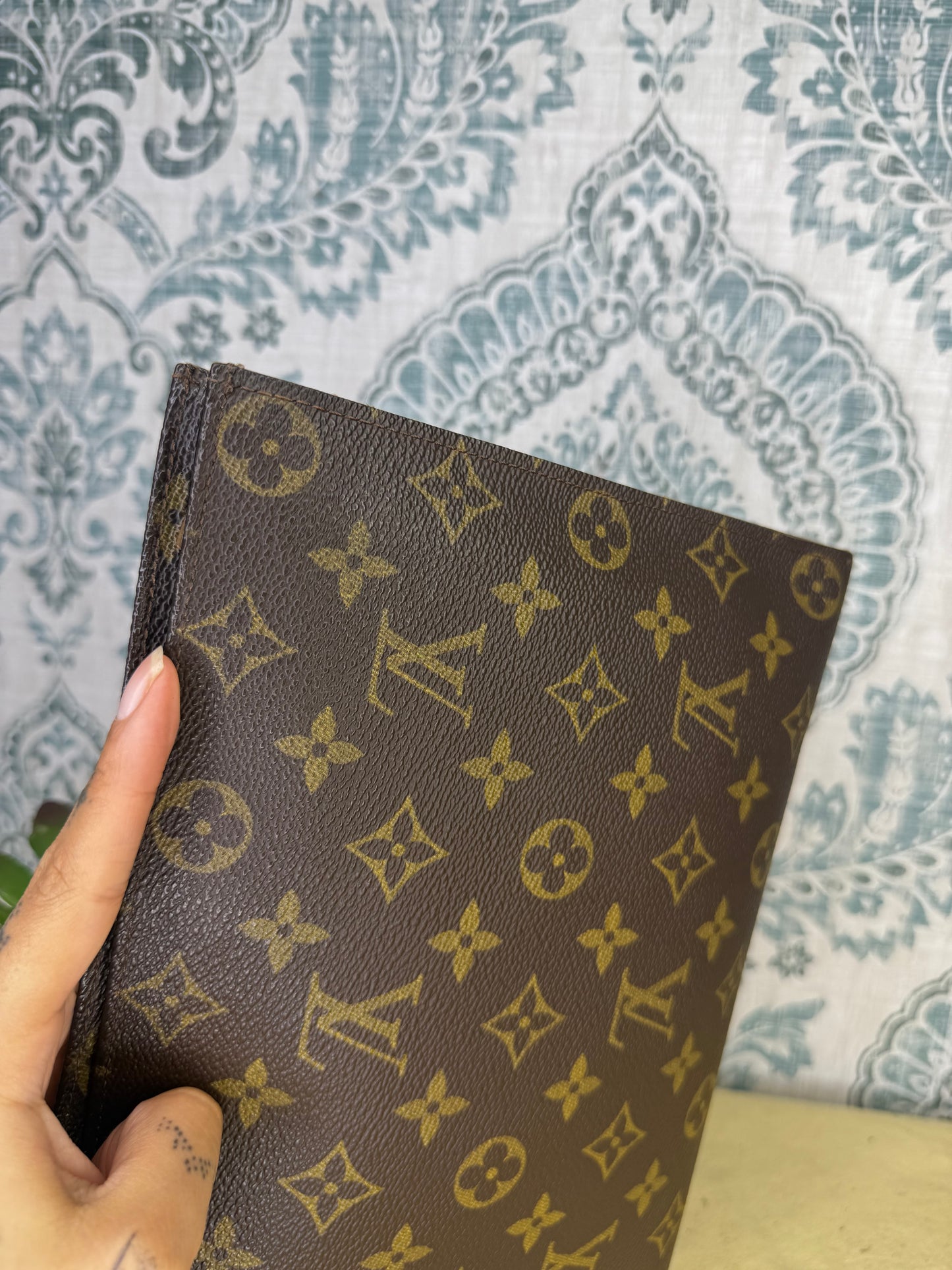 Louis Vuitton Monogram Toiletry 26