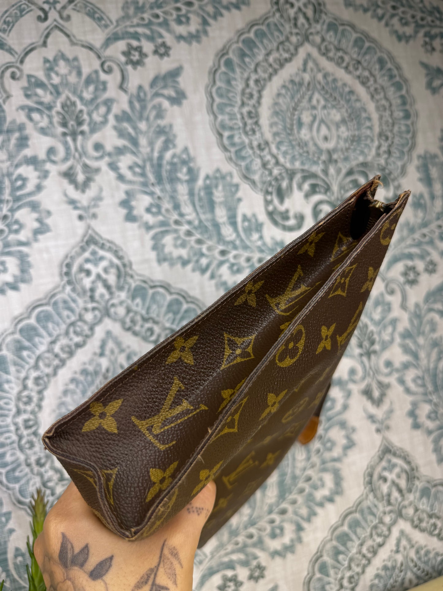 Louis Vuitton Monogram Toiletry 26