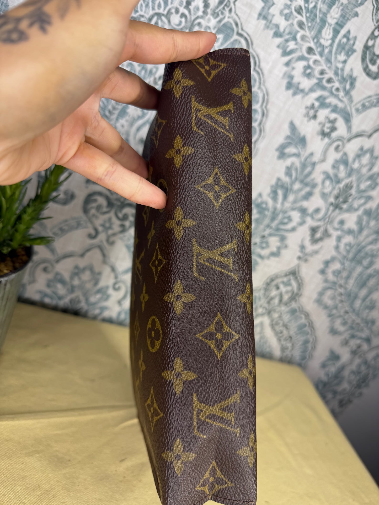 Louis Vuitton Monogram Toiletry 26