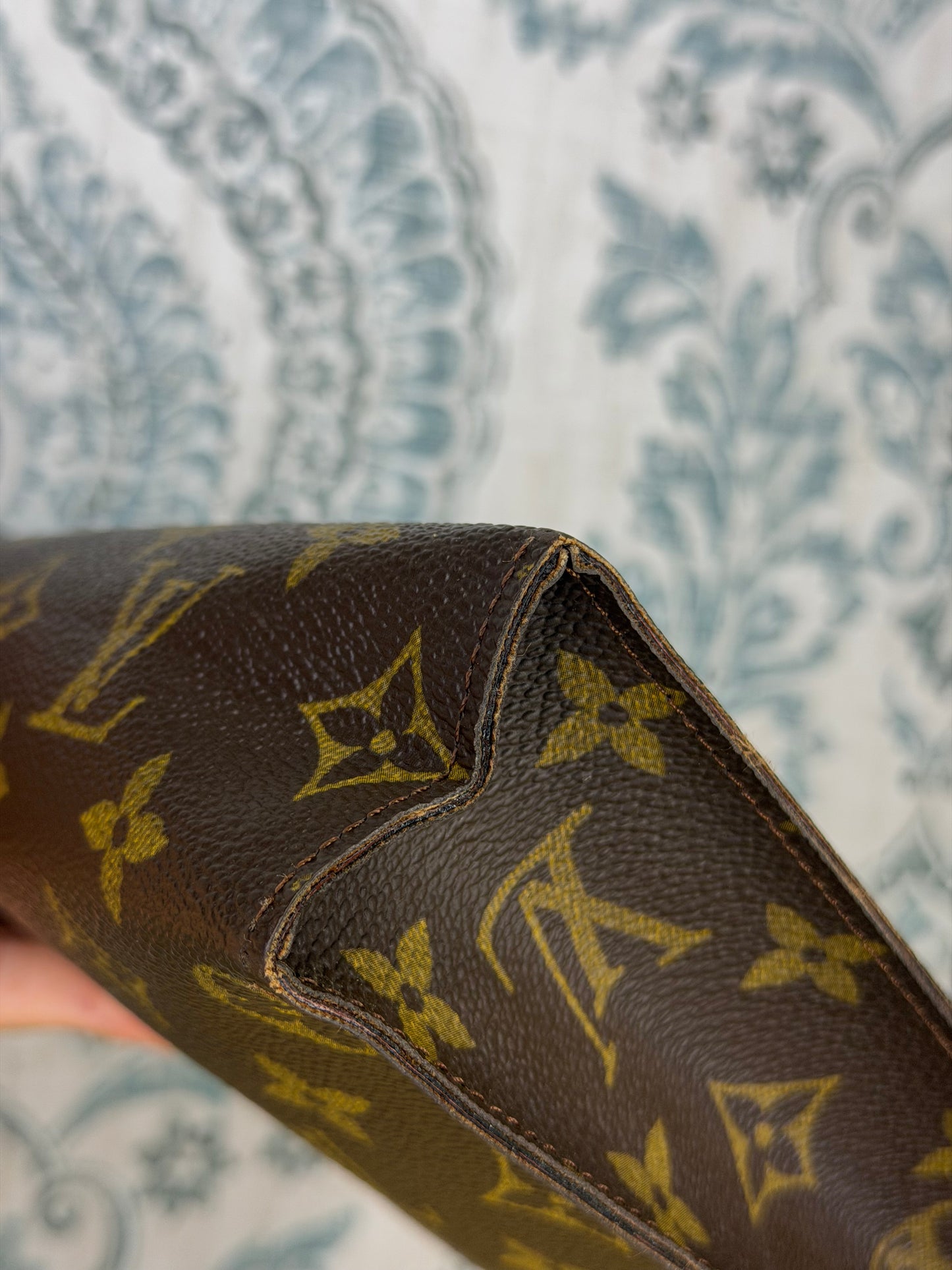 Louis Vuitton Monogram Toiletry 26
