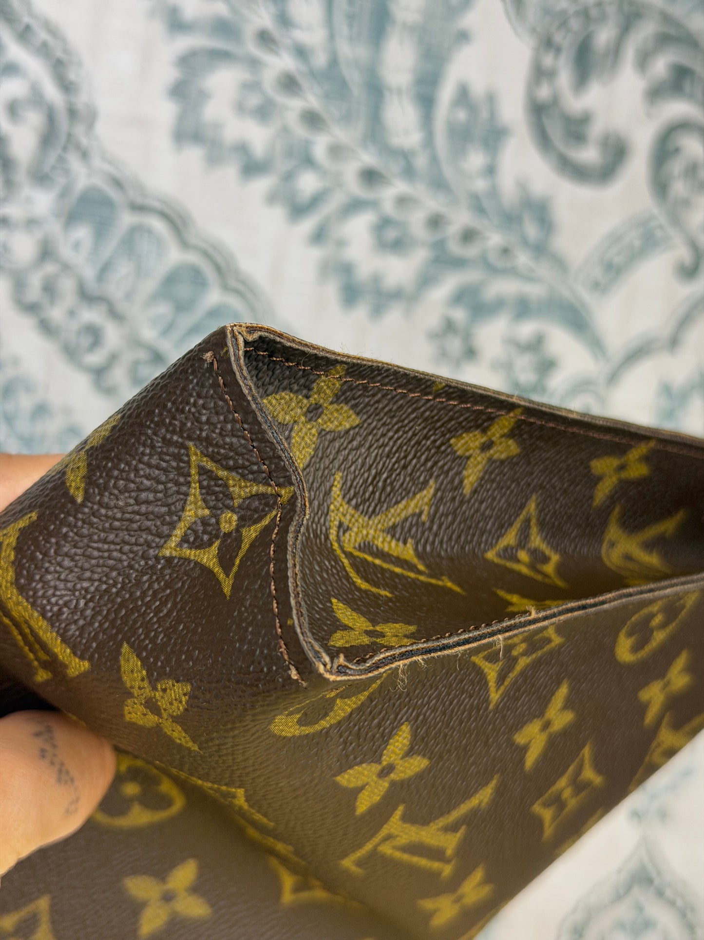 Louis Vuitton Monogram Toiletry 26