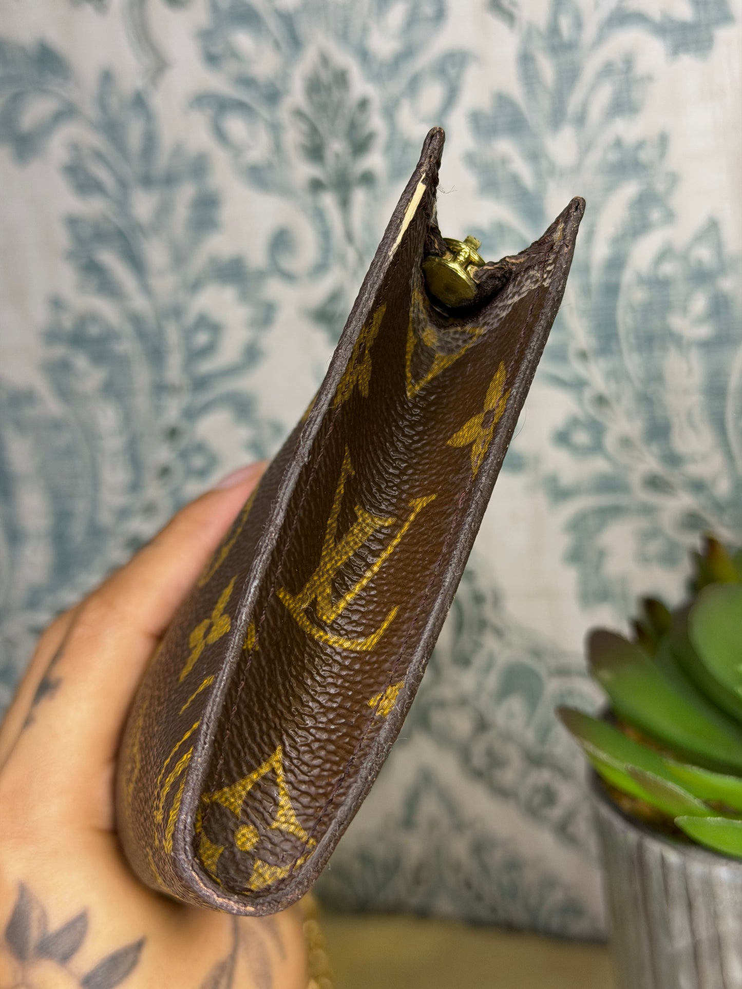 Louis Vuitton Monogram Bucket GM Pochette