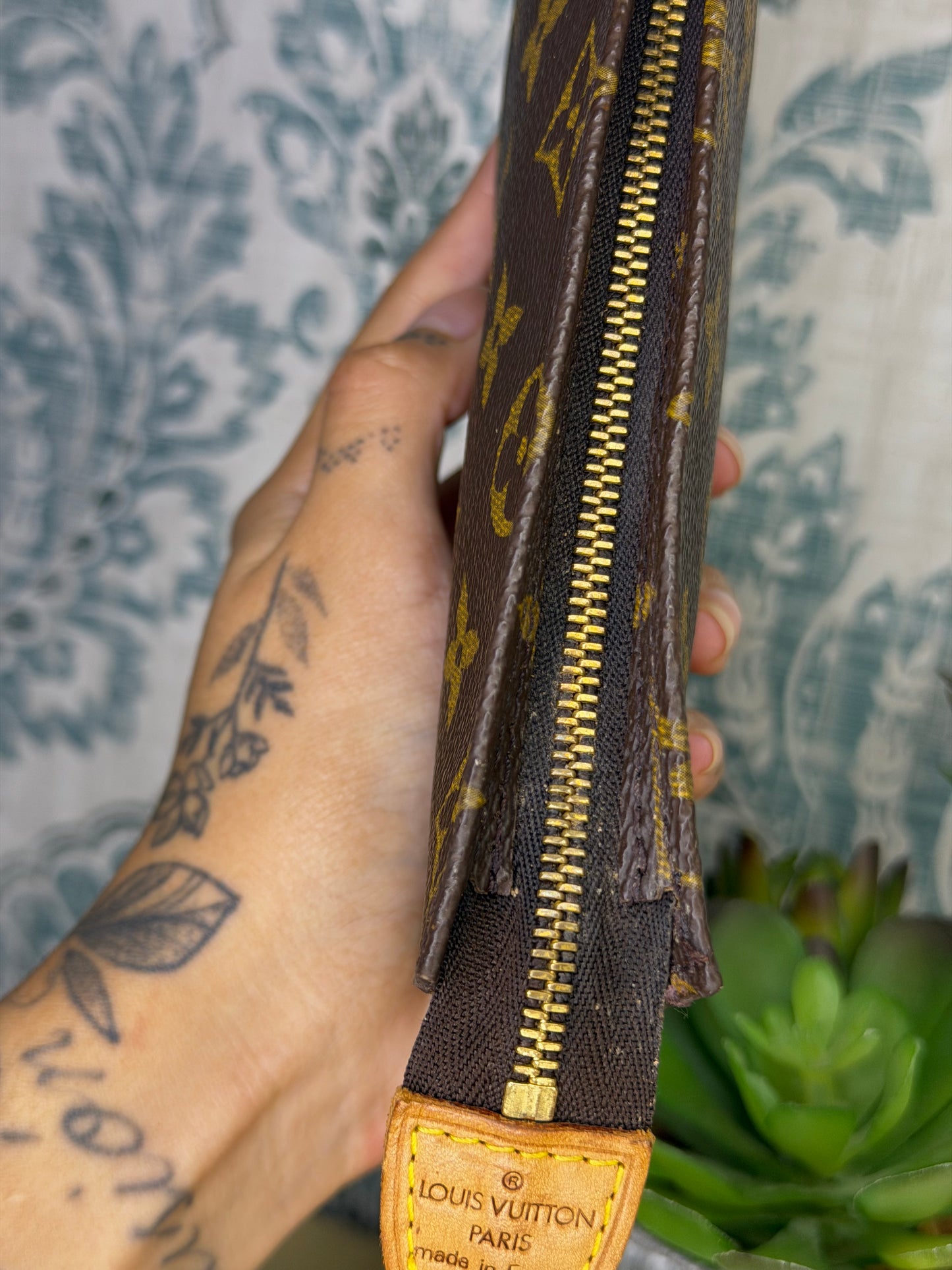 Louis Vuitton Monogram Bucket GM Pochette