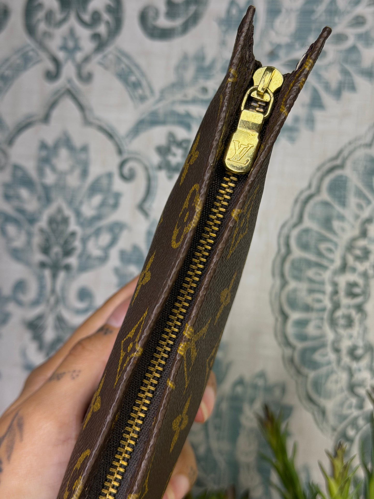 Louis Vuitton Monogram Bucket GM Pochette
