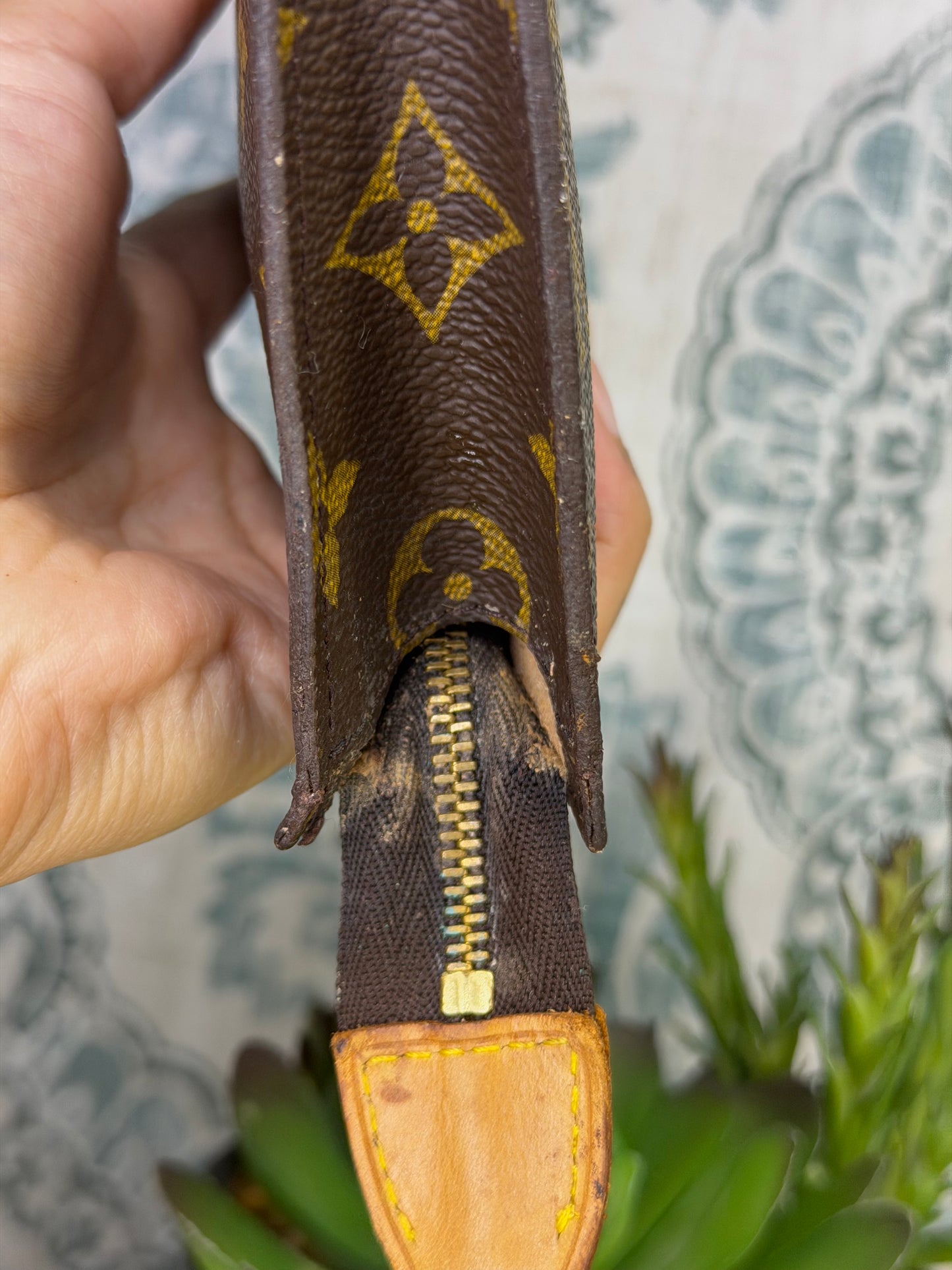 Louis Vuitton Monogram Bucket GM Pochette