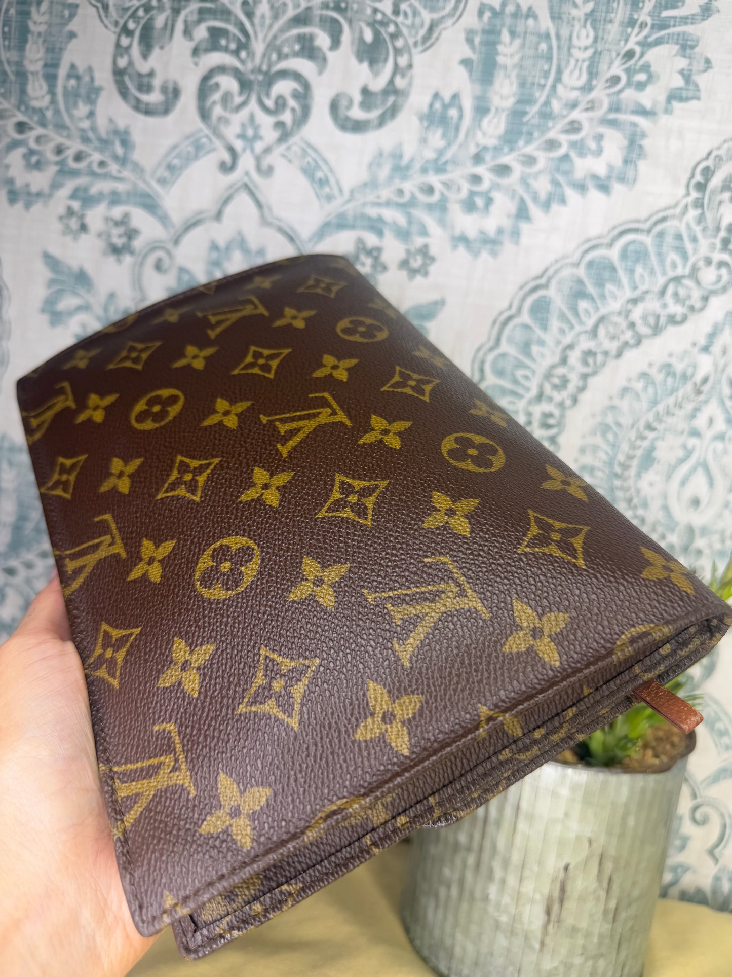Louis Vuitton Pochette Rabat Clutch 23