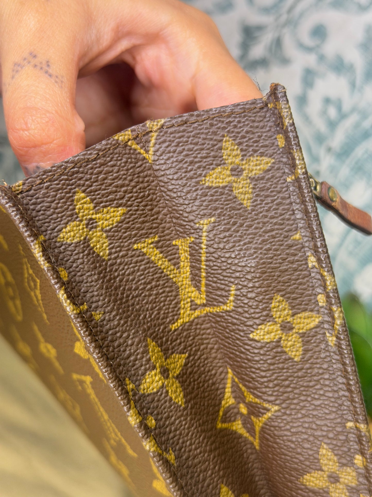Louis Vuitton Pochette Rabat Clutch 23