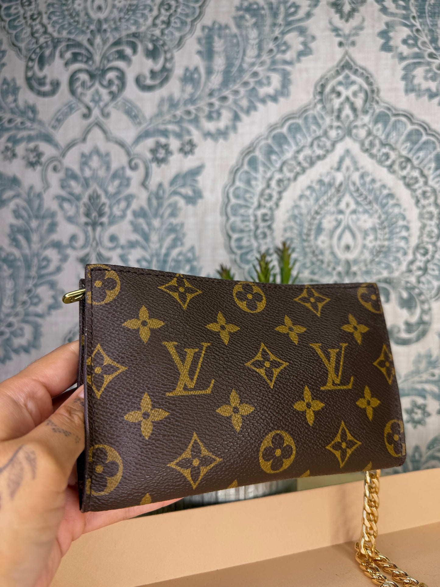 Louis Vuitton Monogram Bucket PM Pochette