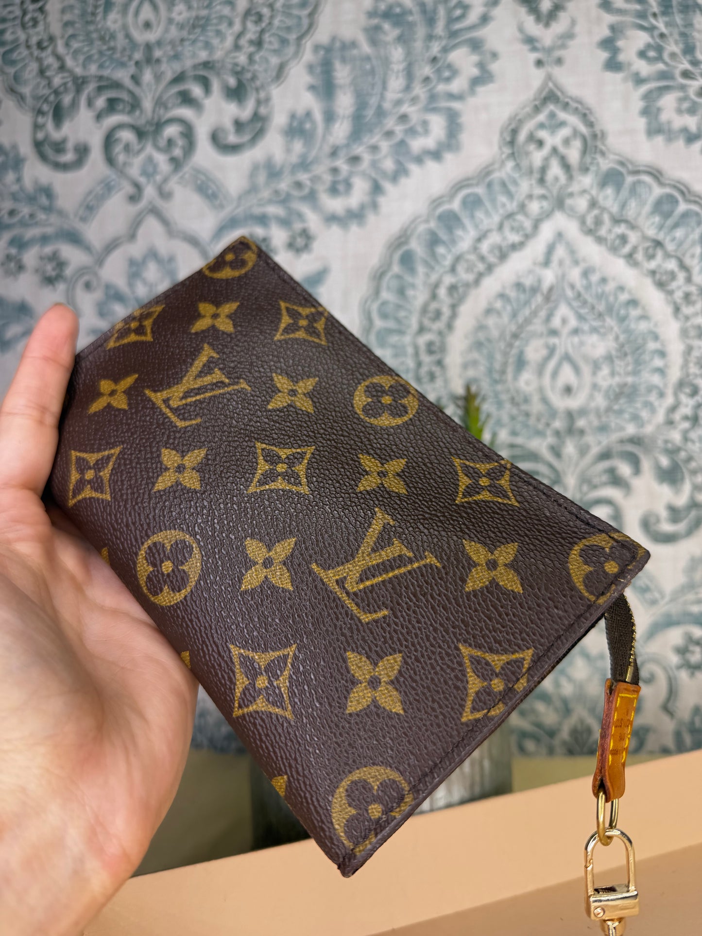 Louis Vuitton Monogram Bucket PM Pochette