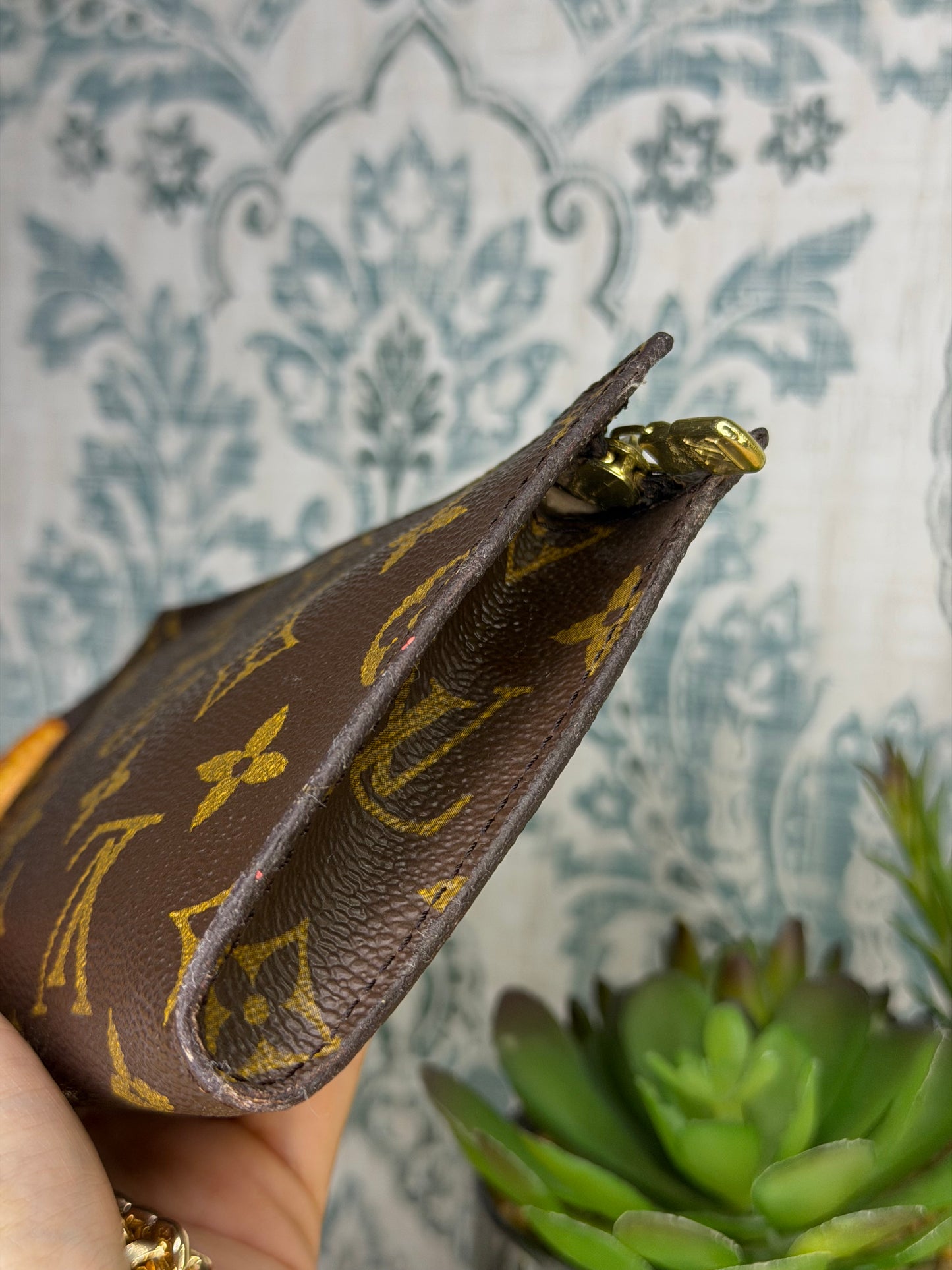 Louis Vuitton Monogram Bucket PM Pochette