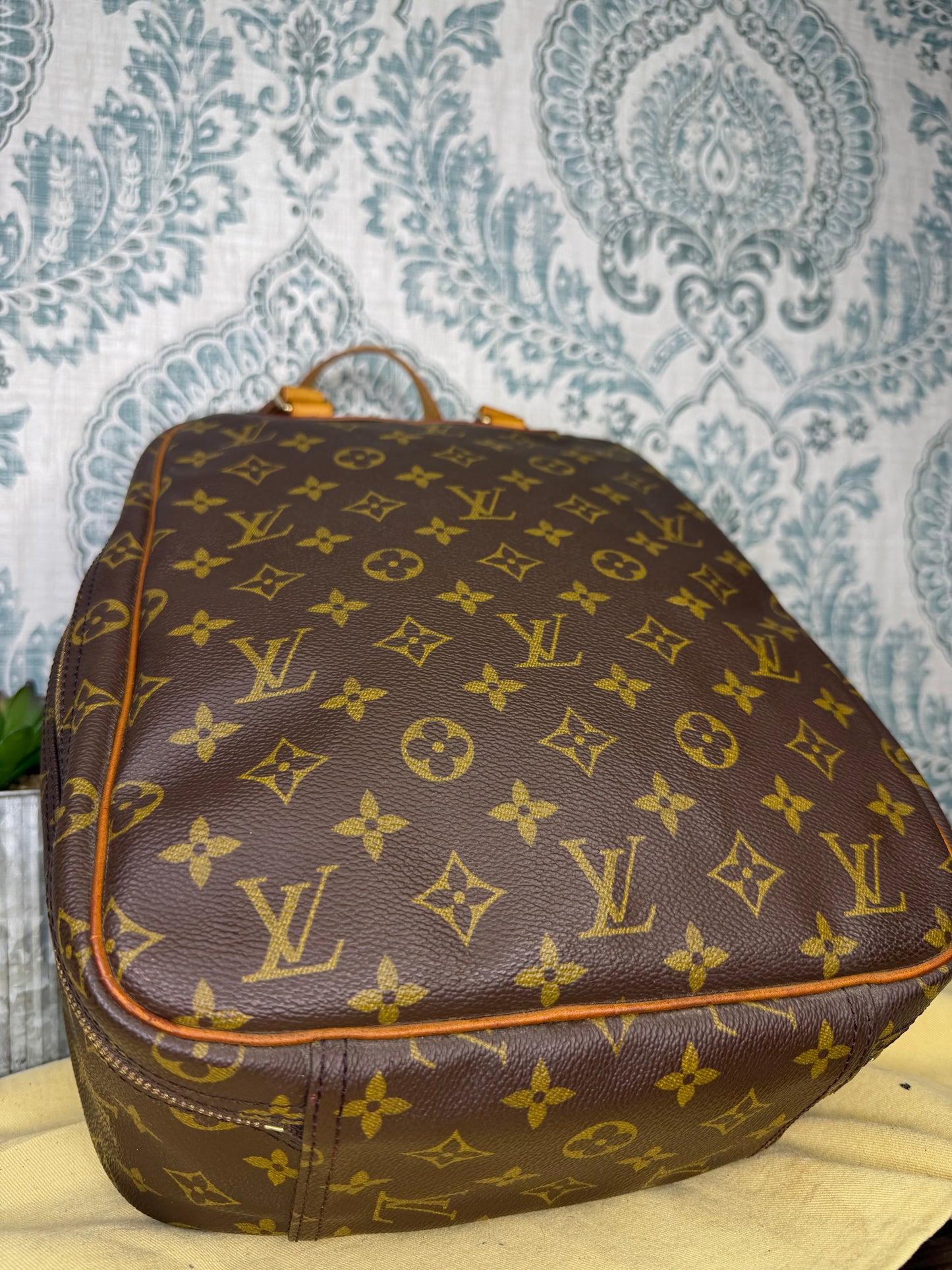 Louis Vuitton Excursion