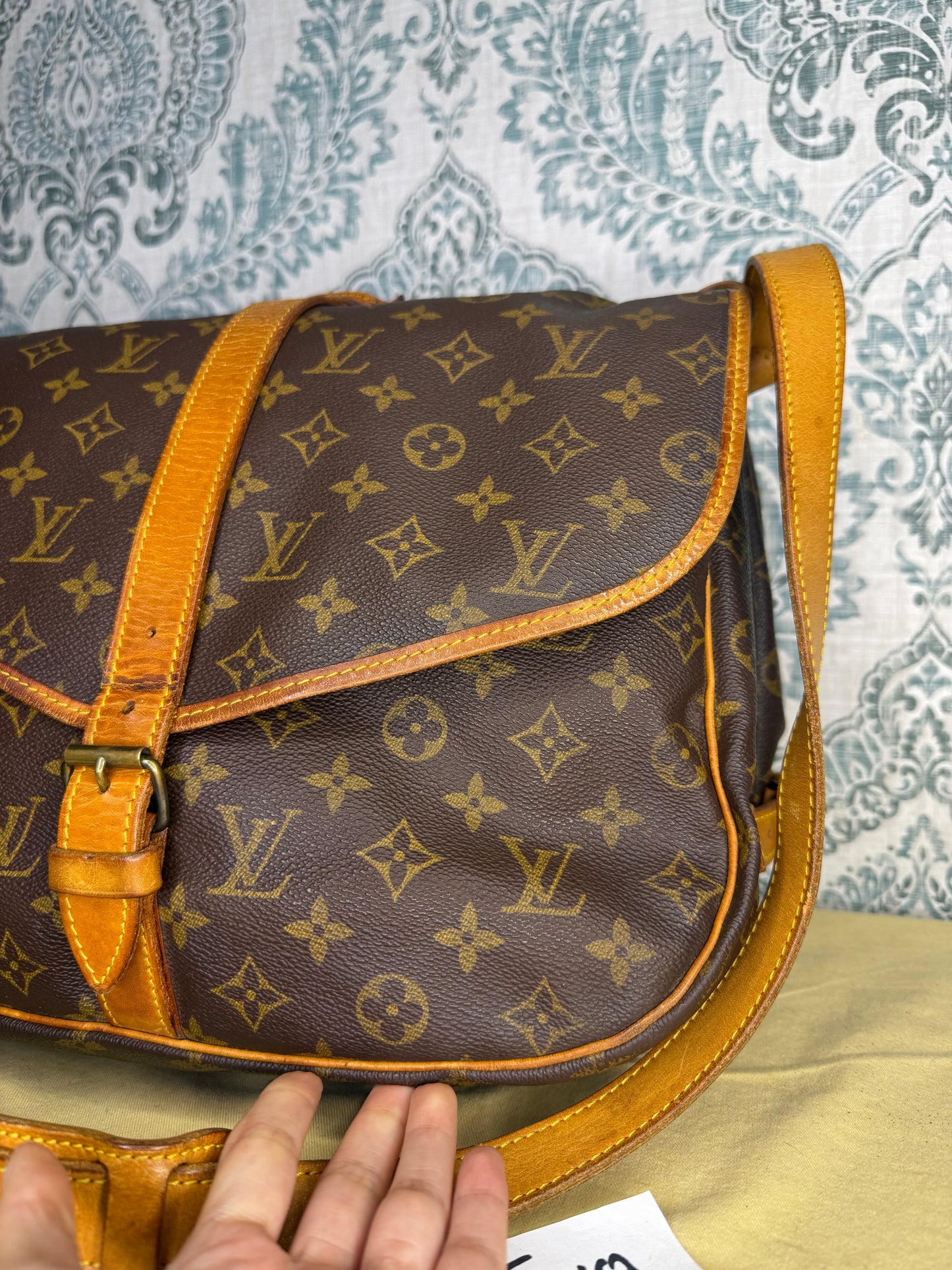 Louis Vuitton Saumur 35