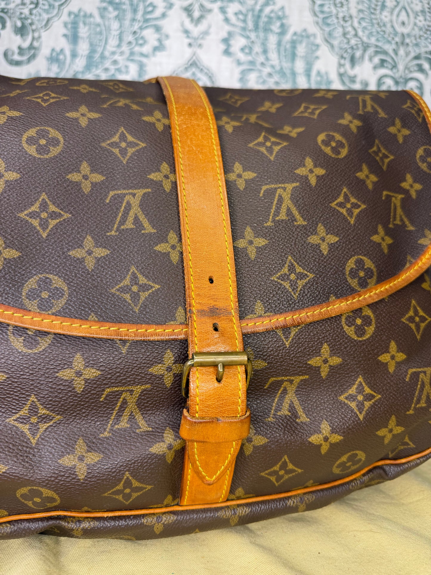 Louis Vuitton Saumur 35