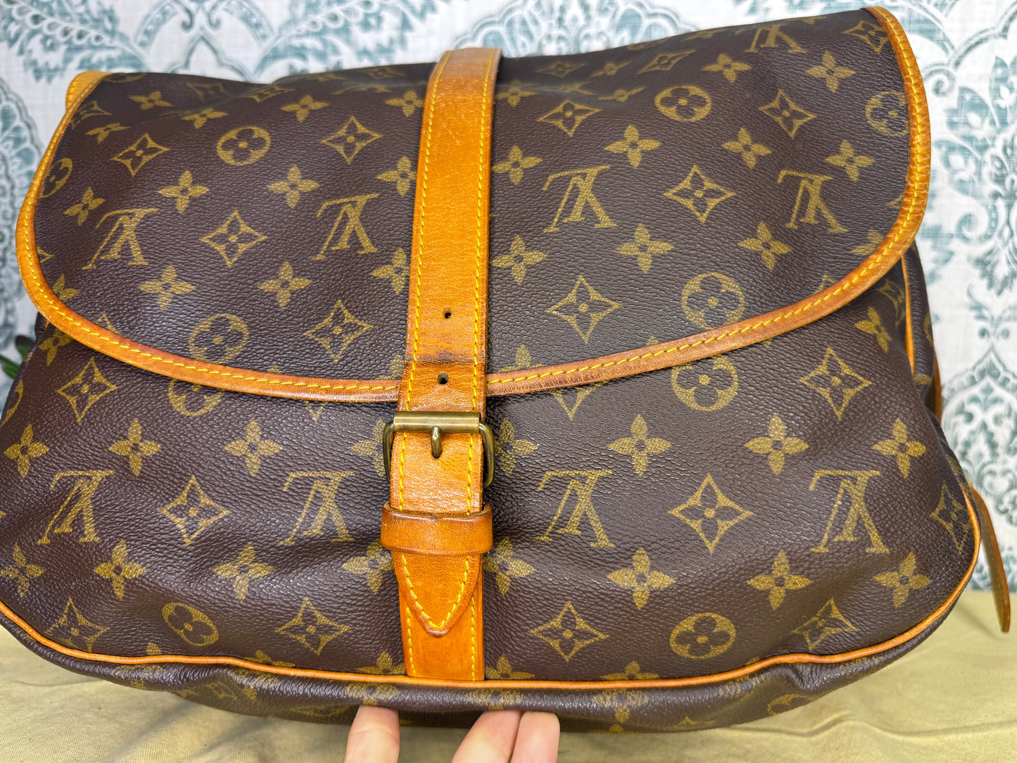 Louis Vuitton Saumur 35