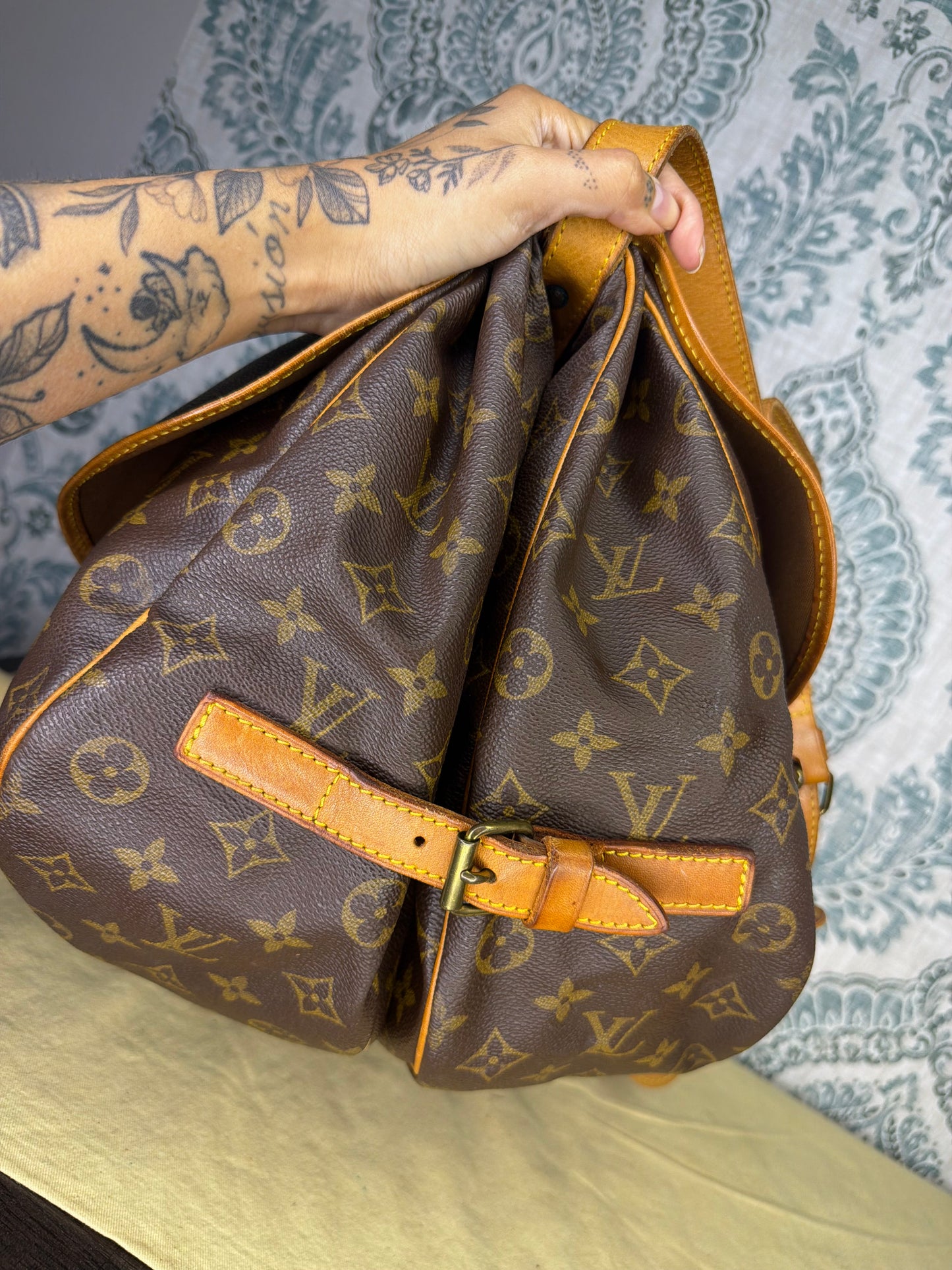 Louis Vuitton Saumur 35