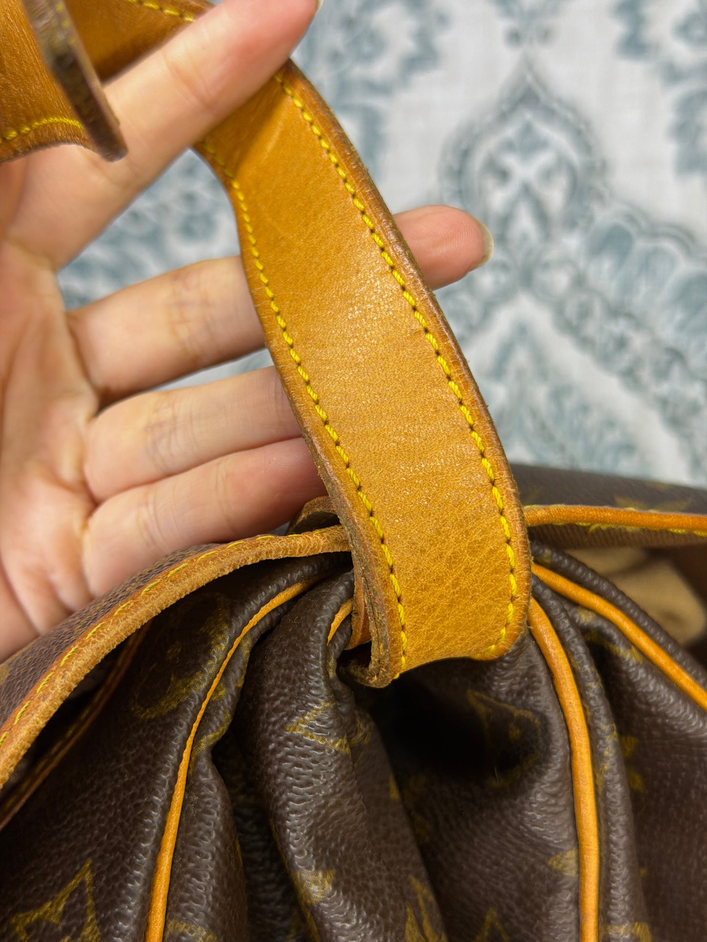Louis Vuitton Saumur 35