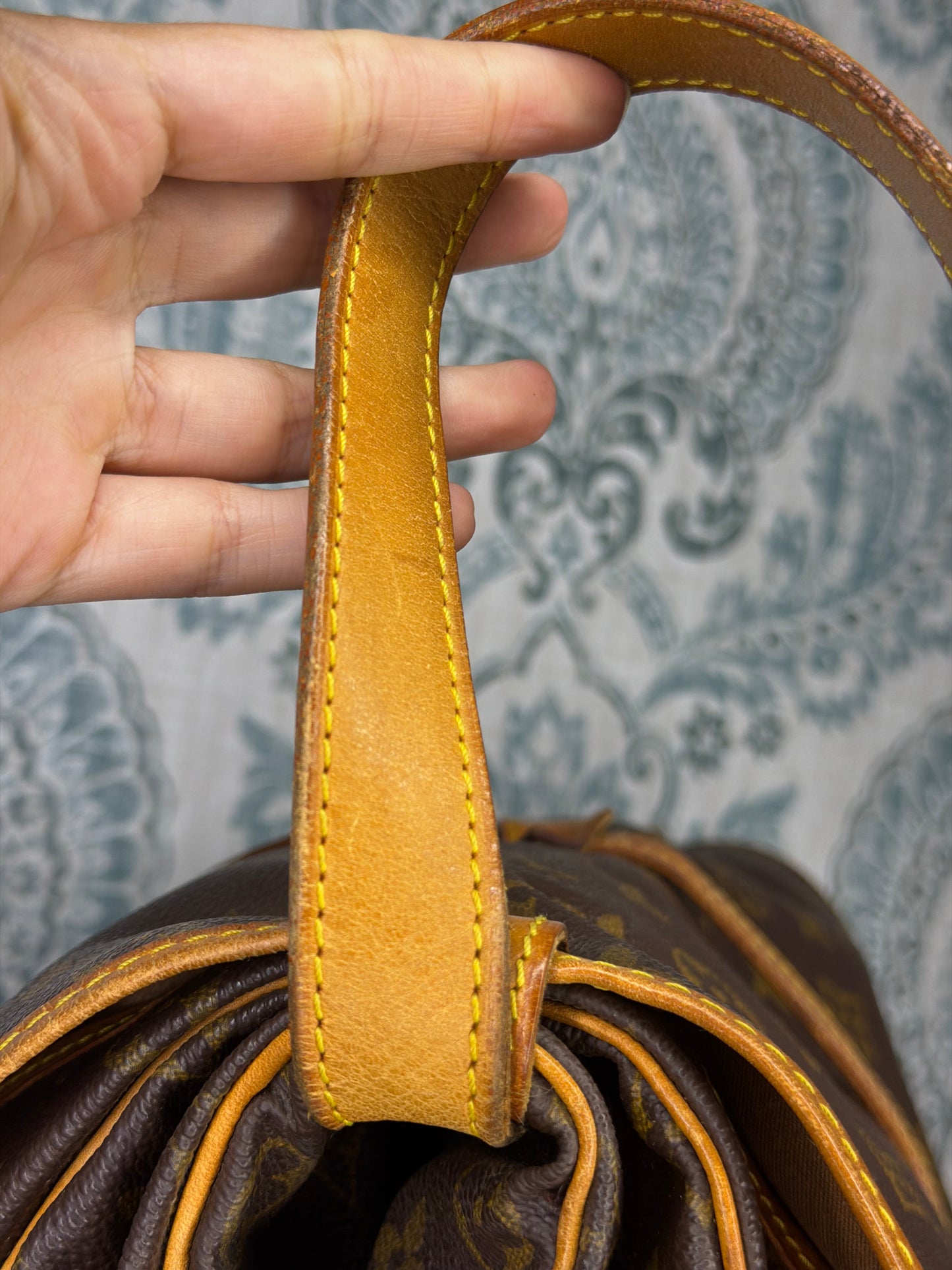 Louis Vuitton Saumur 35