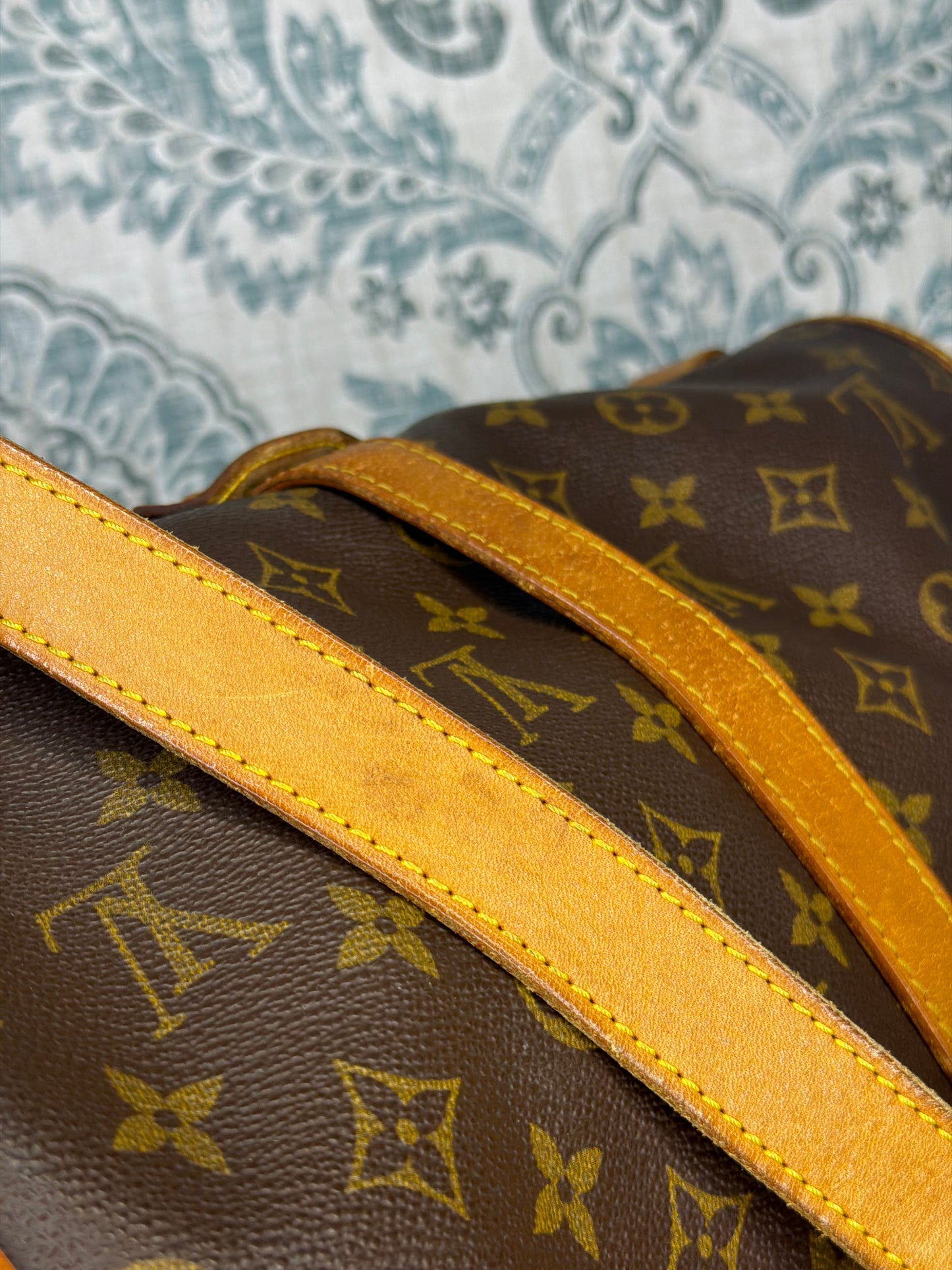 Louis Vuitton Saumur 35