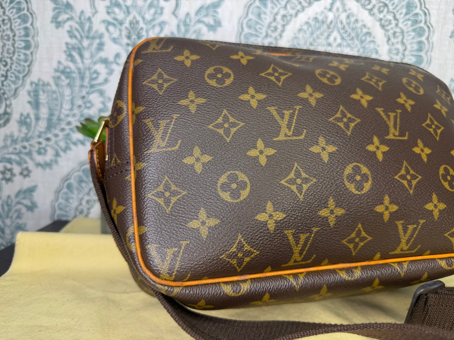 Louis Vuitton Reporter PM