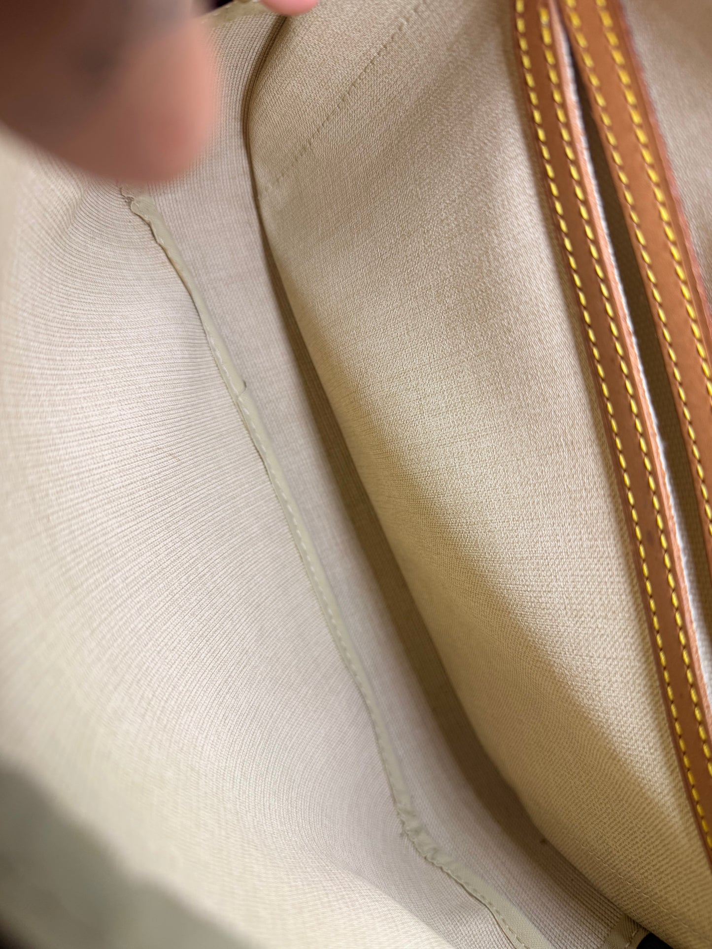 Louis Vuitton Reporter PM