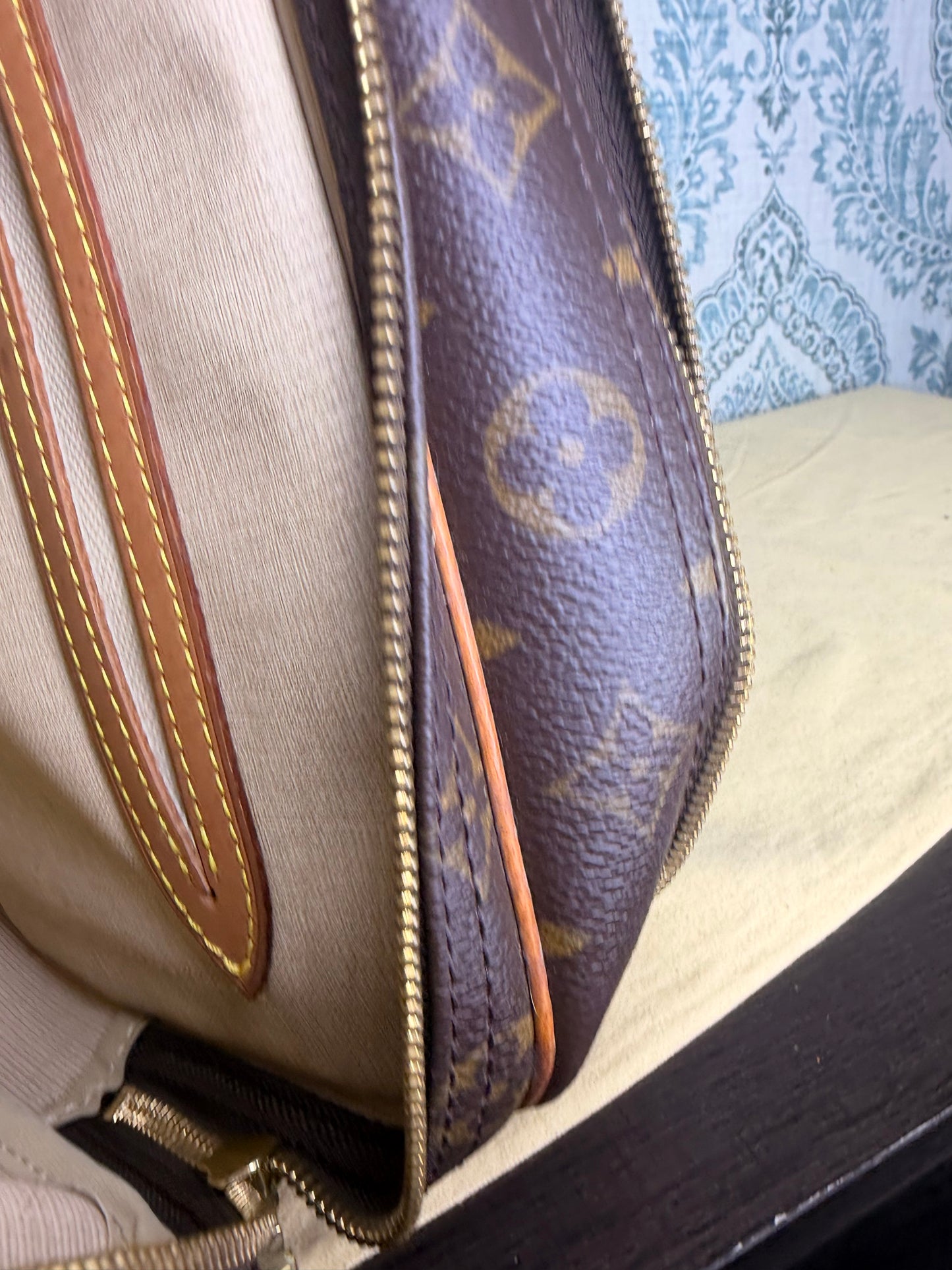 Louis Vuitton Reporter PM