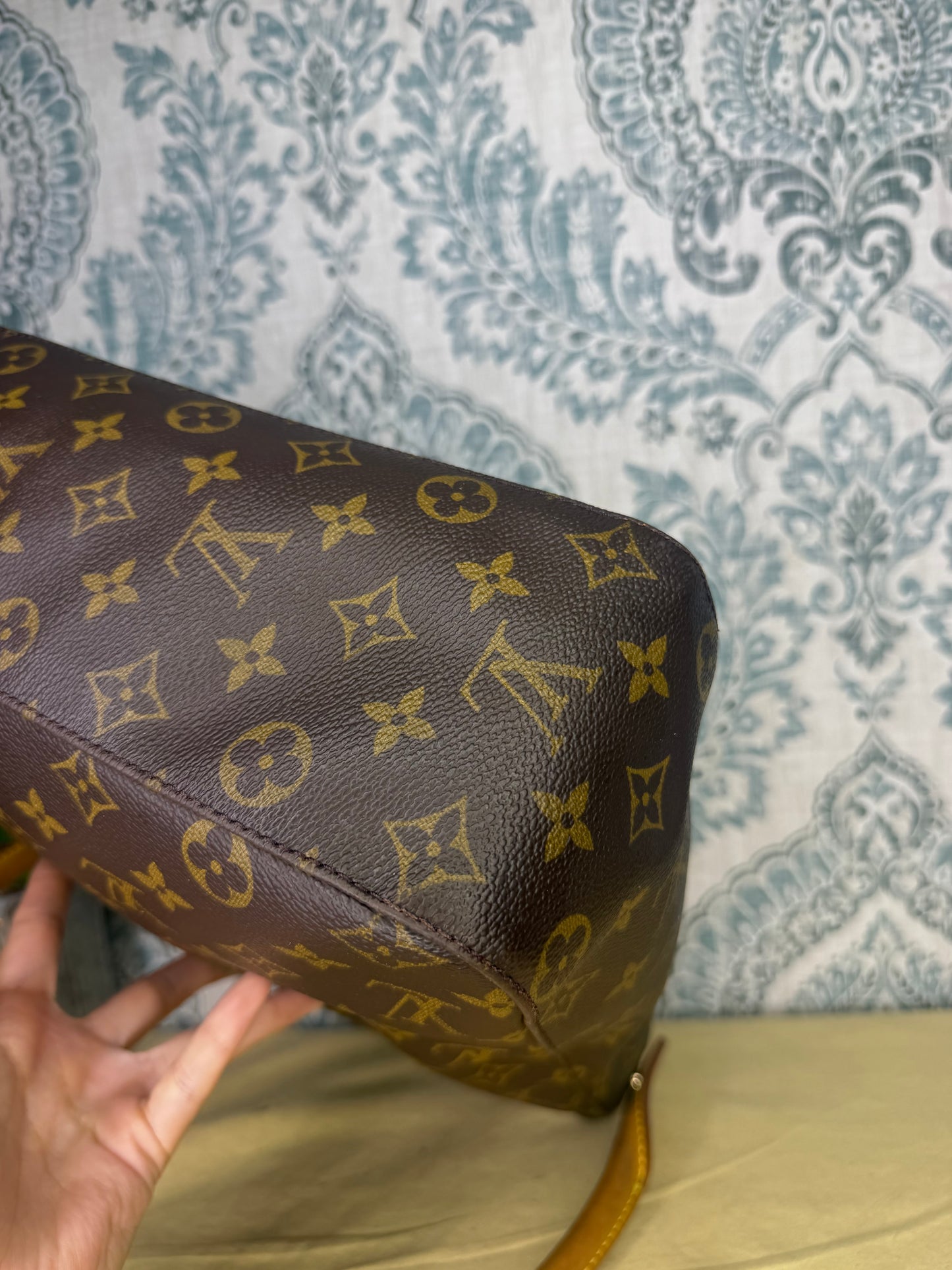 Louis Vuitton Looping GM