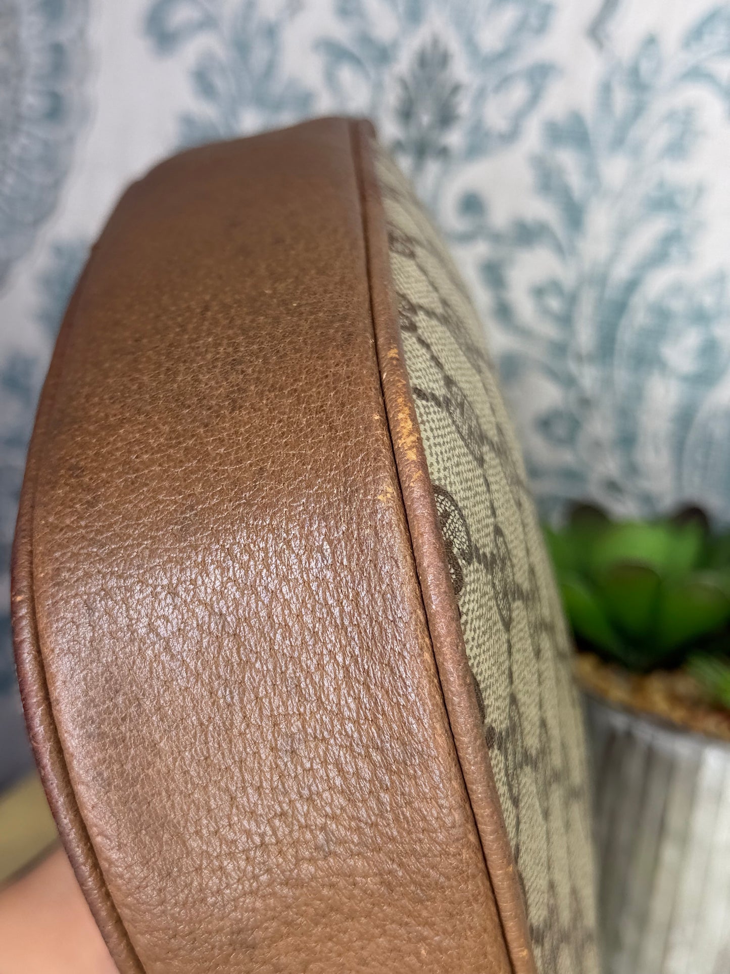 Gucci GG Supreme Horsebit Vintage Crossbody