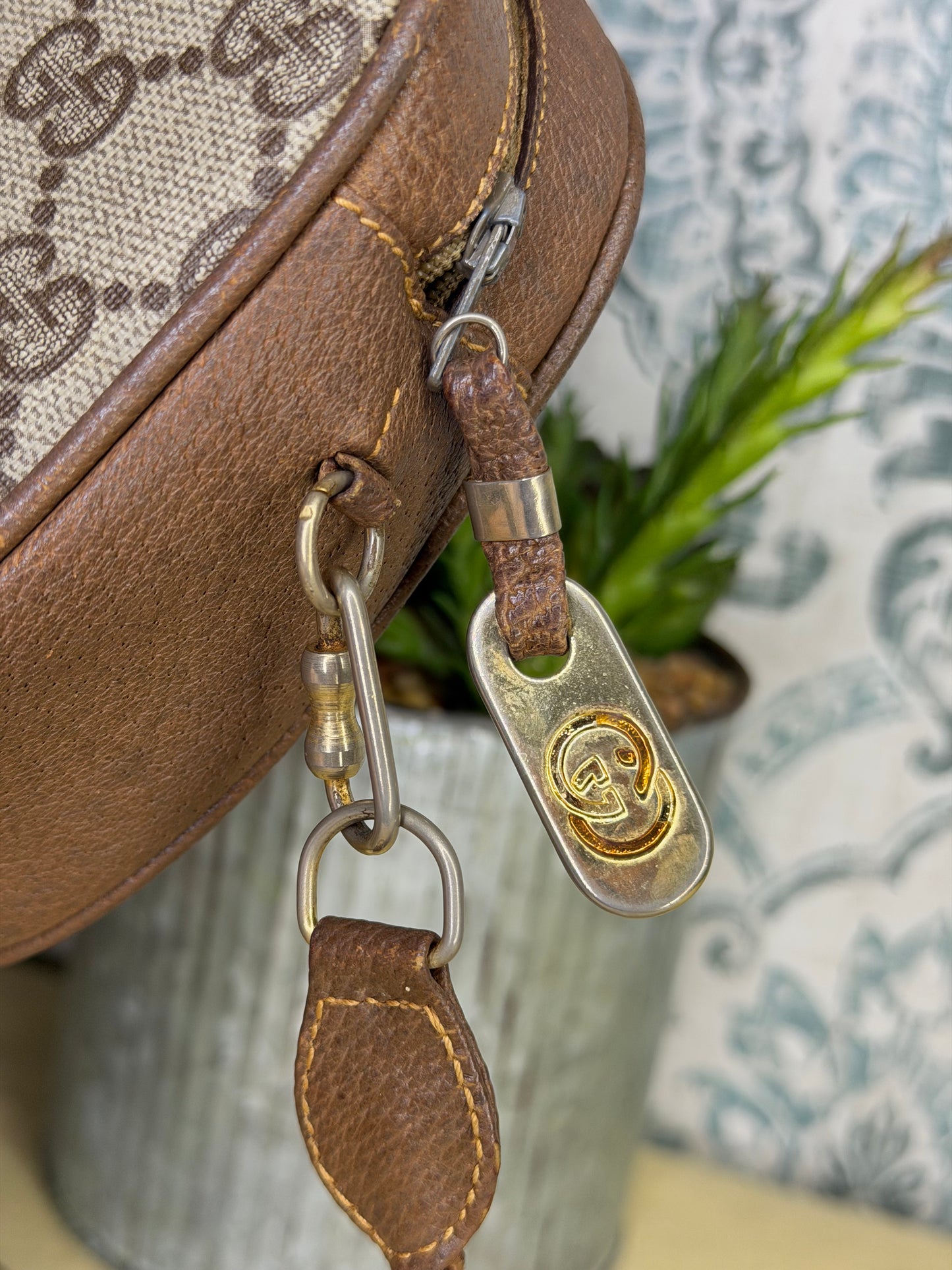 Gucci GG Supreme Horsebit Vintage Crossbody