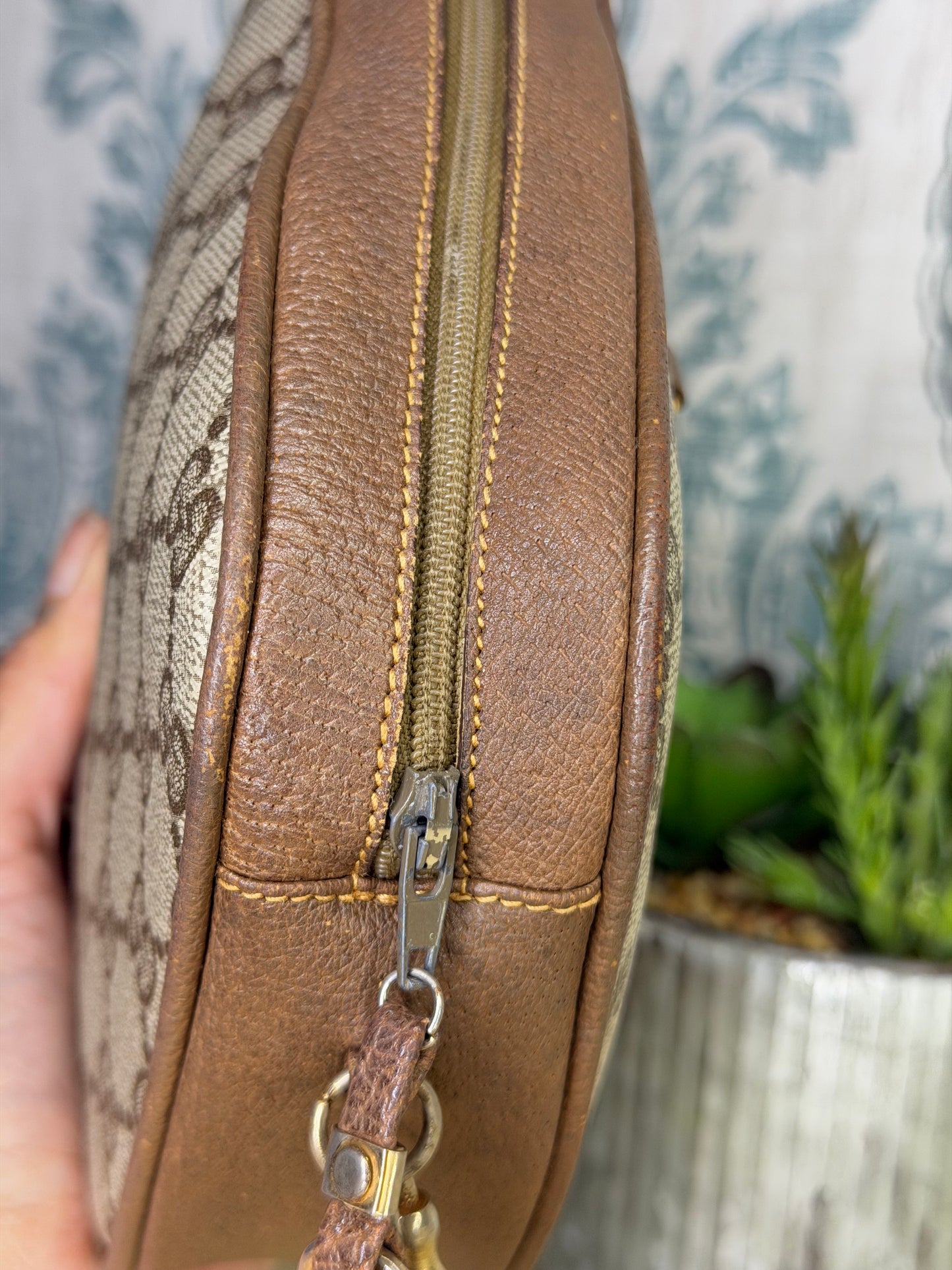 Gucci GG Supreme Horsebit Vintage Crossbody
