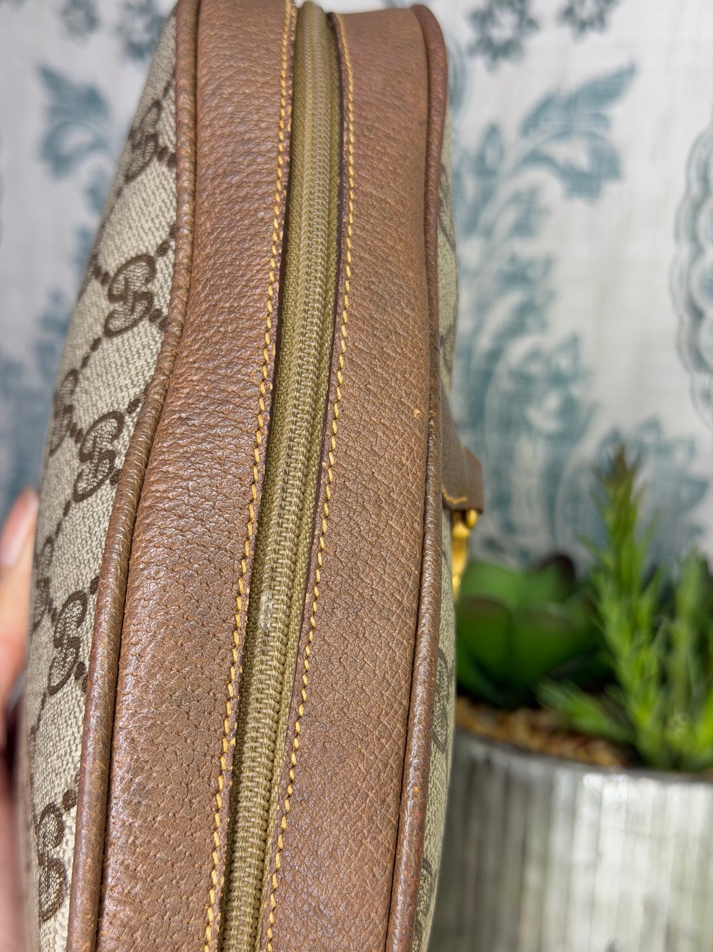 Gucci GG Supreme Horsebit Vintage Crossbody