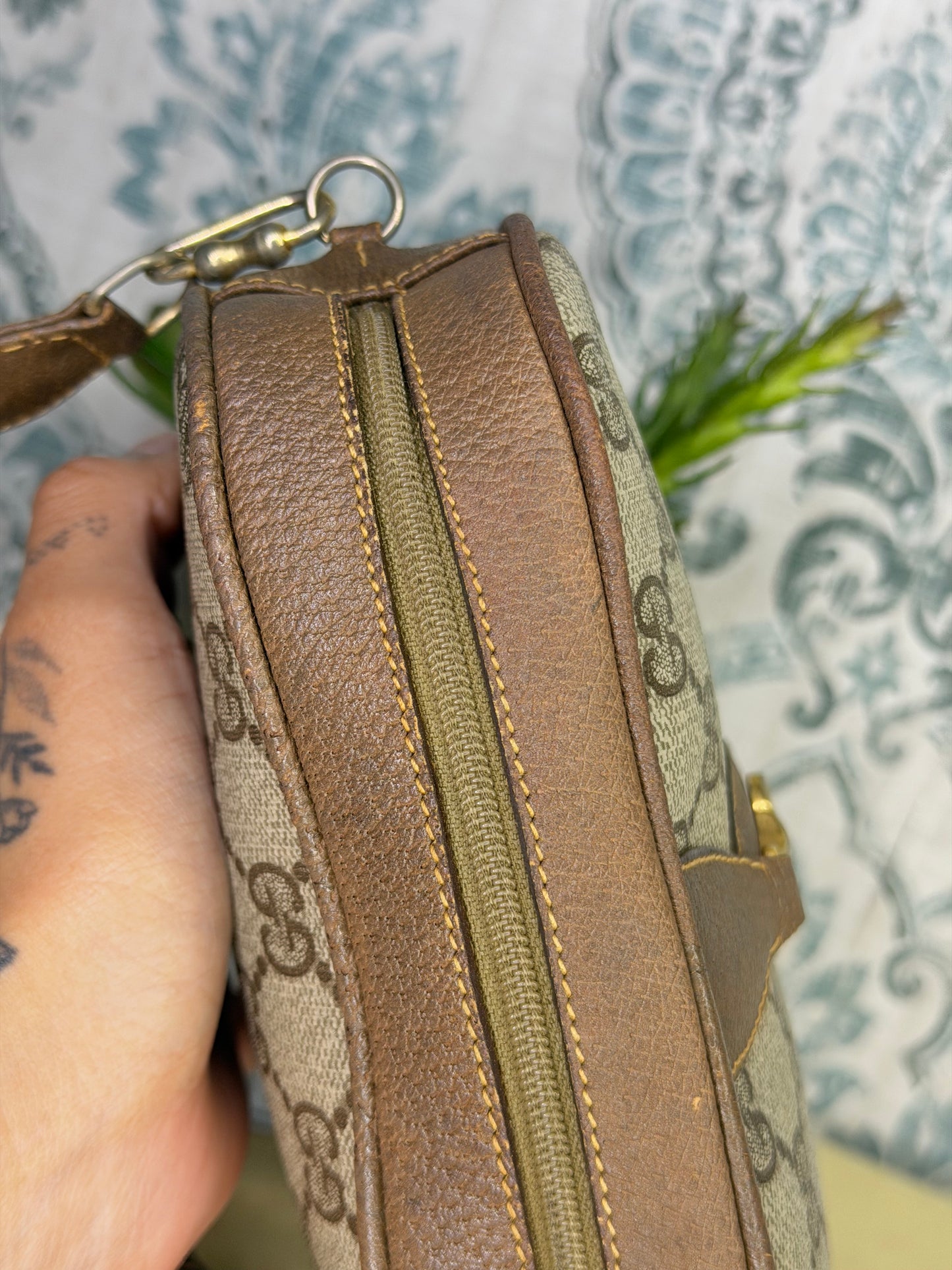 Gucci GG Supreme Horsebit Vintage Crossbody