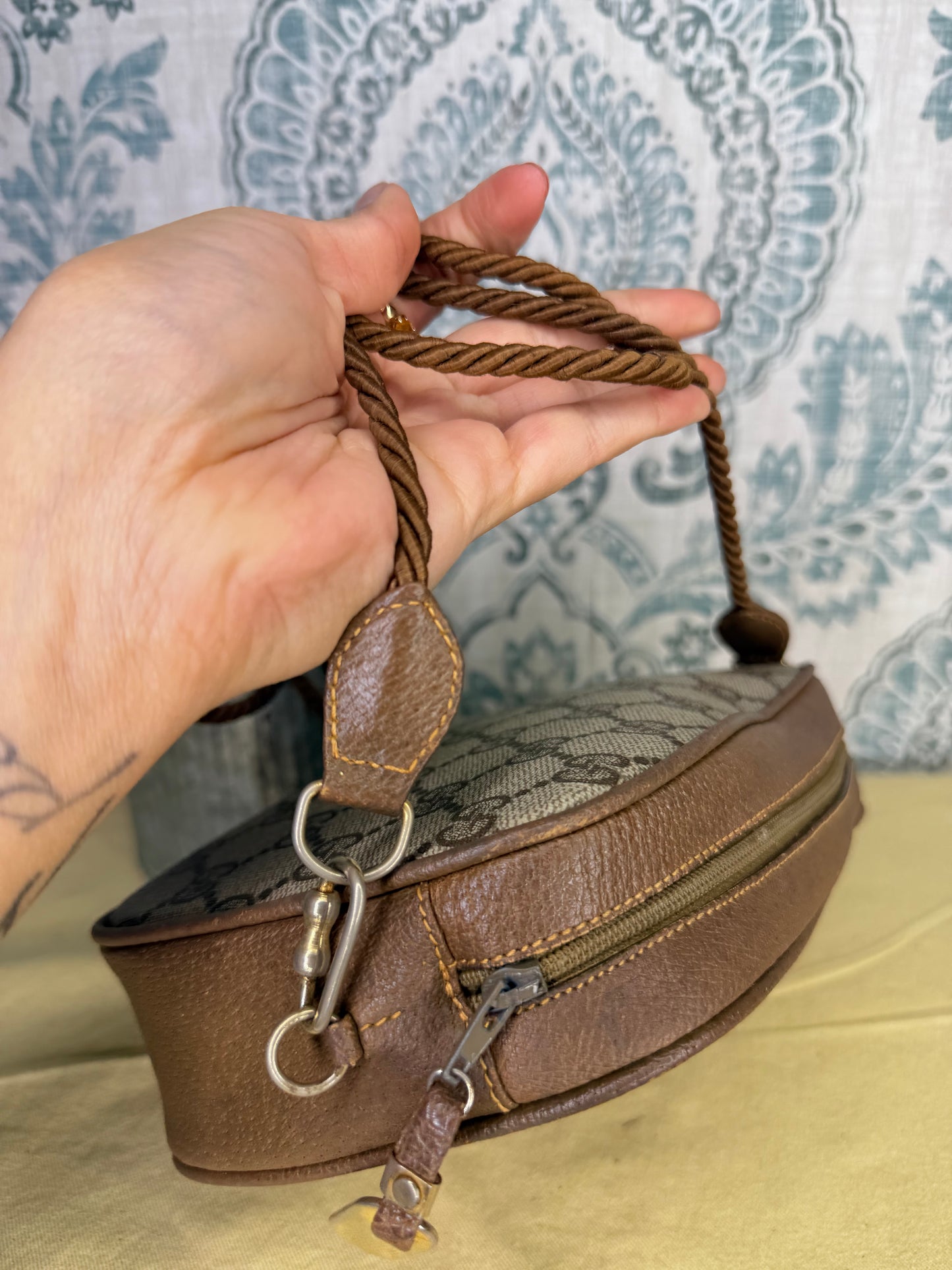 Gucci GG Supreme Horsebit Vintage Crossbody