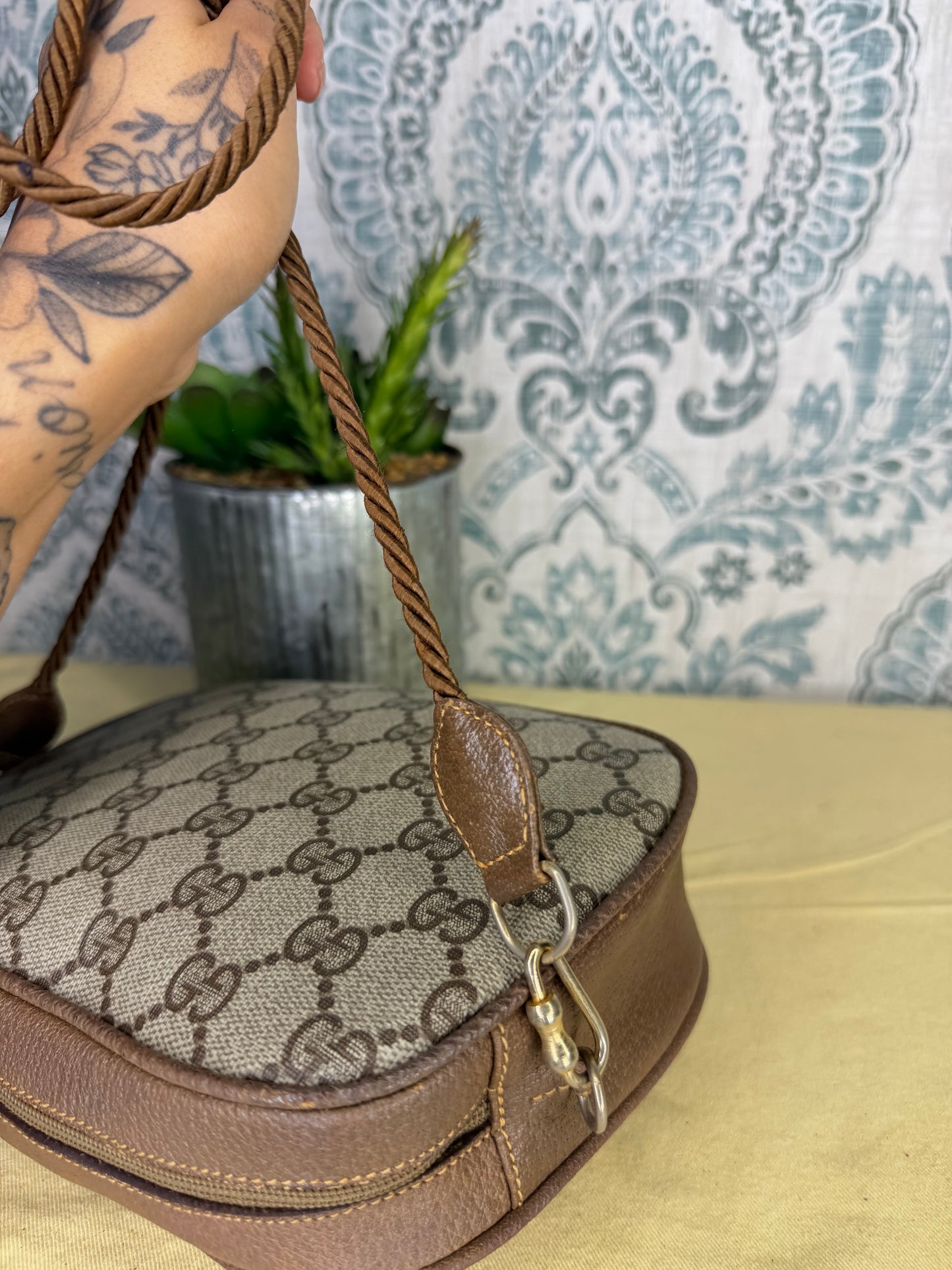 Gucci GG Supreme Horsebit Vintage Crossbody