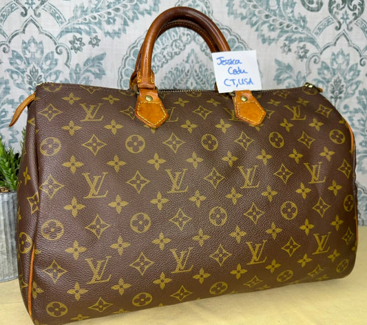 Louis Vuitton Speedy 35
