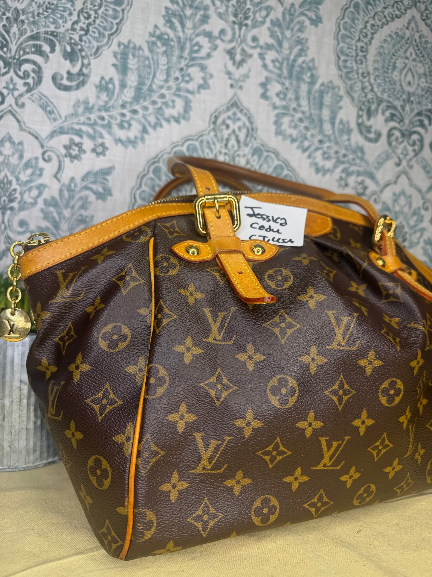 Louis Vuitton Tivoli GM