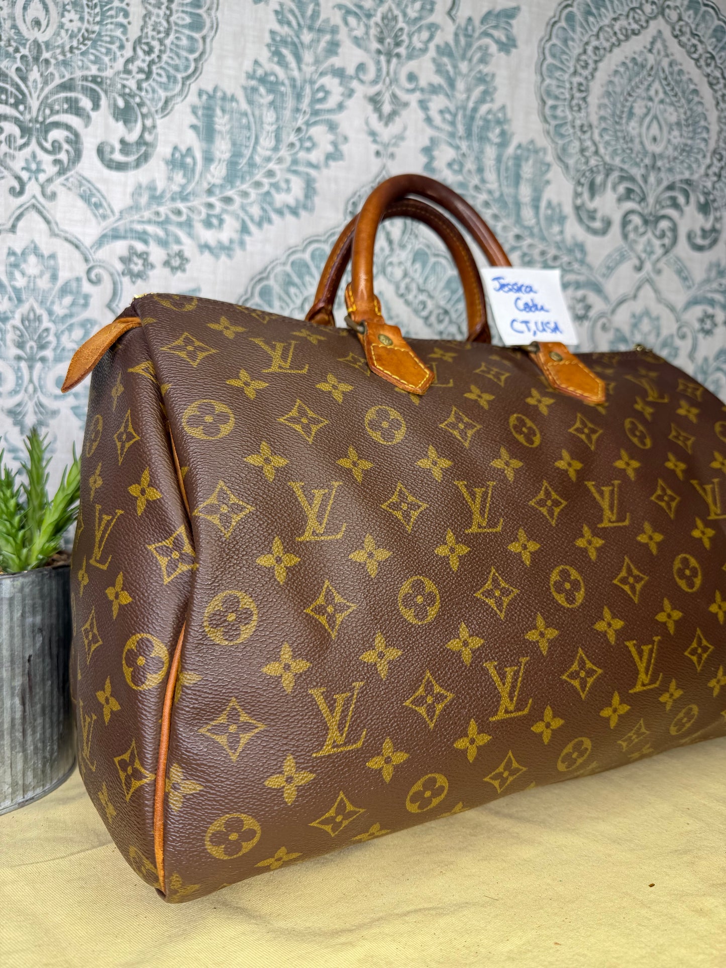 Louis Vuitton Speedy 35