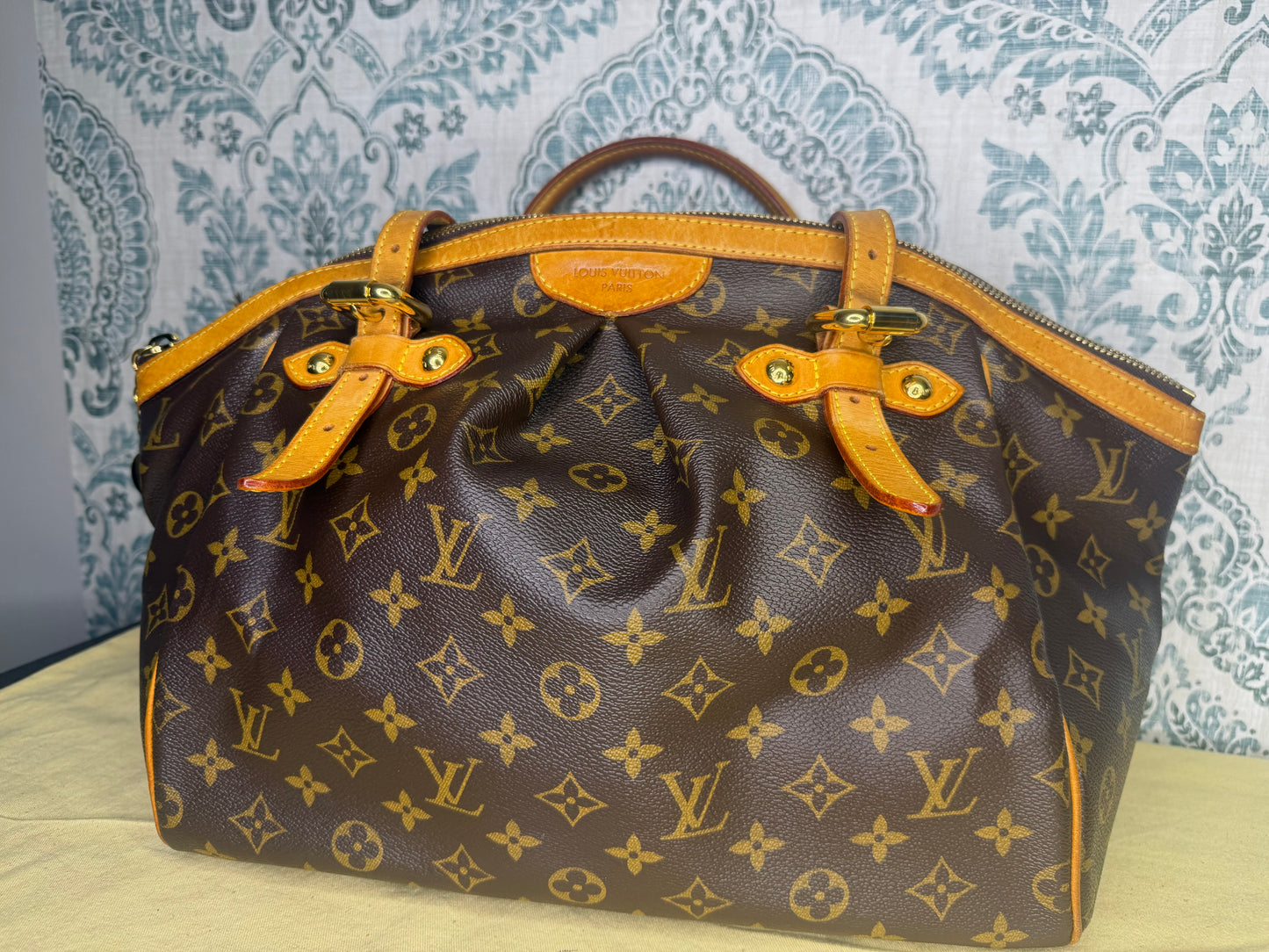 Louis Vuitton Tivoli GM