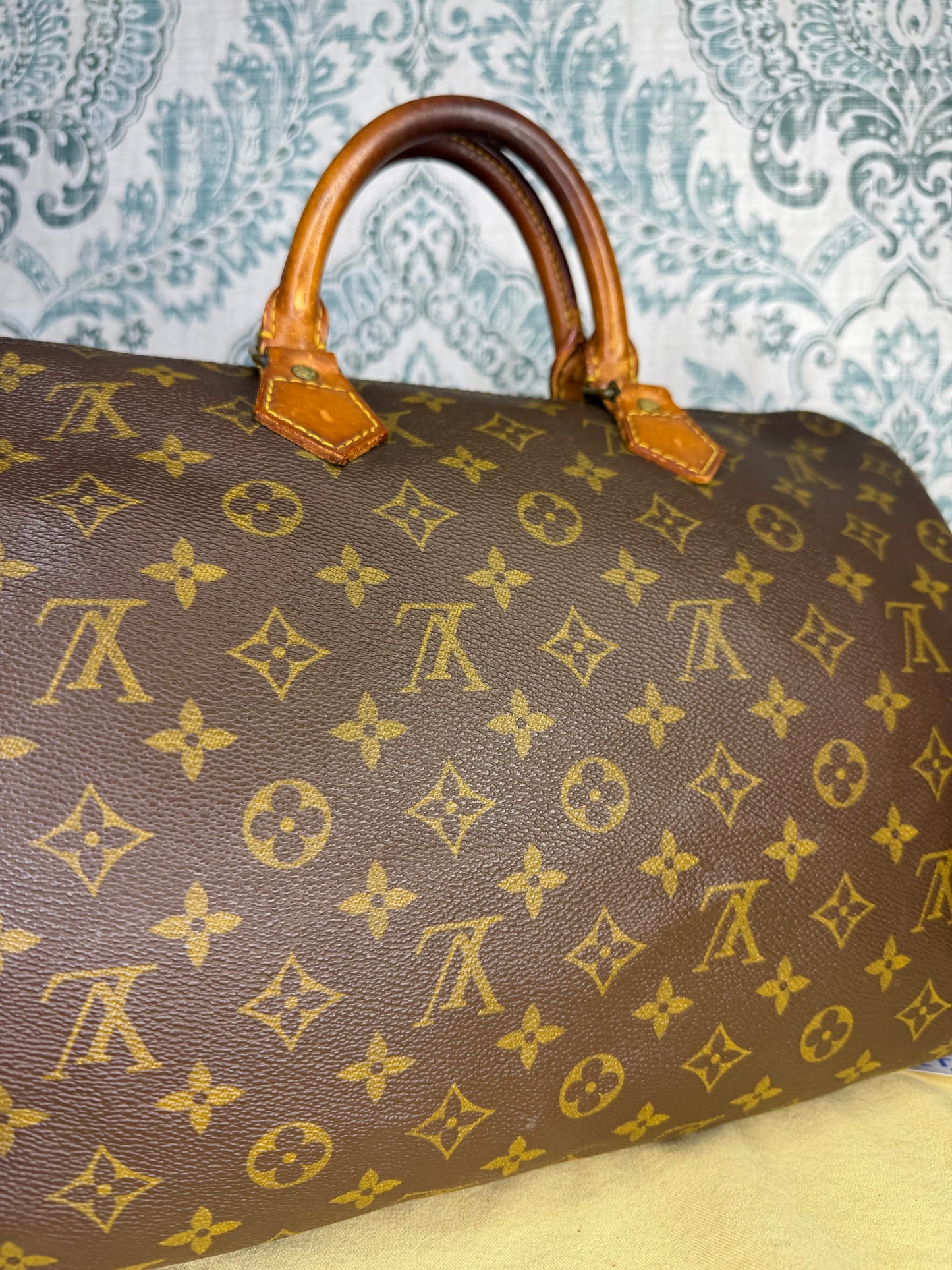 Louis Vuitton Speedy 35